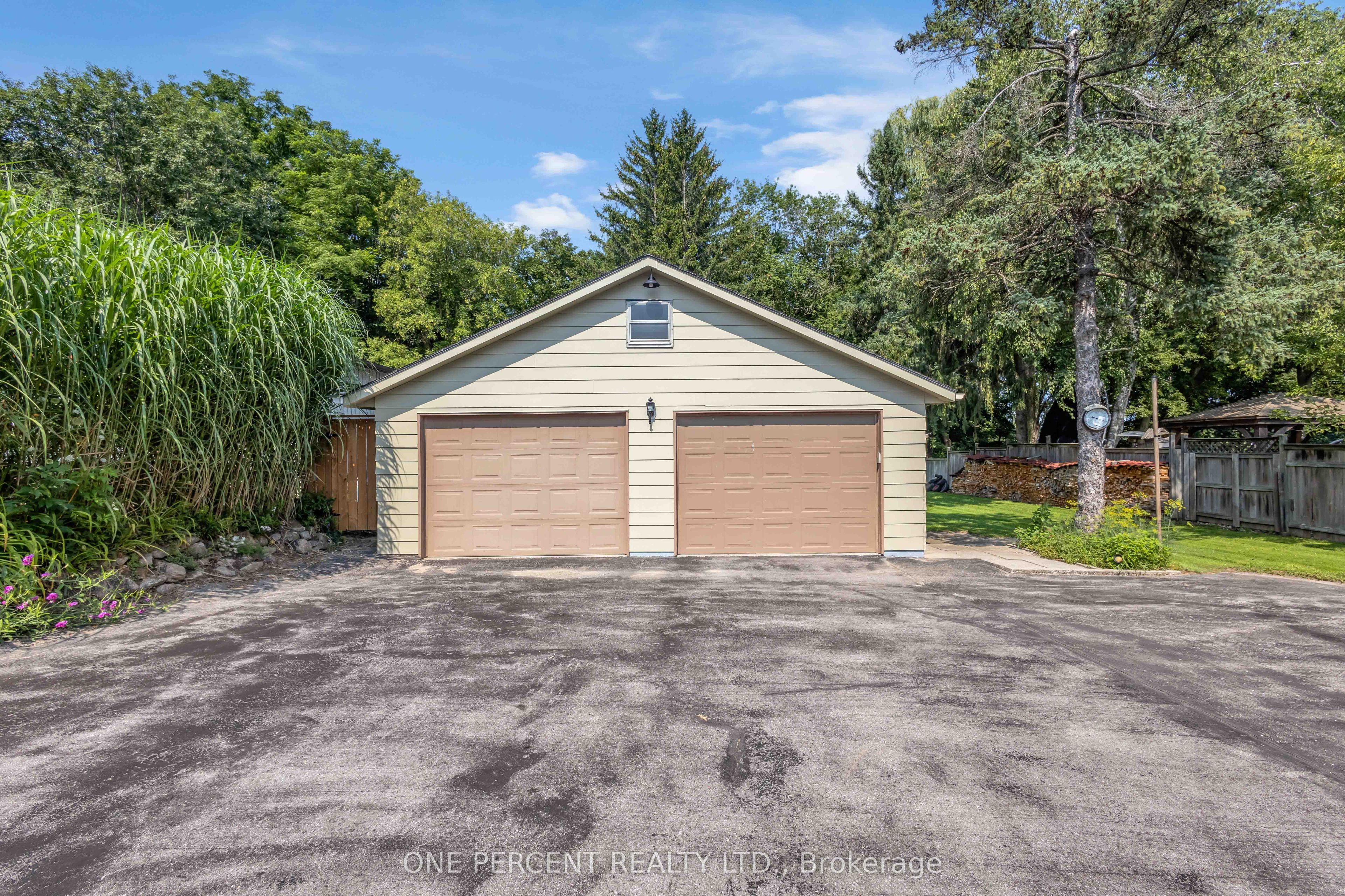 55 Young Street, Tillsonburg, ON N4G 3H6 photo 3