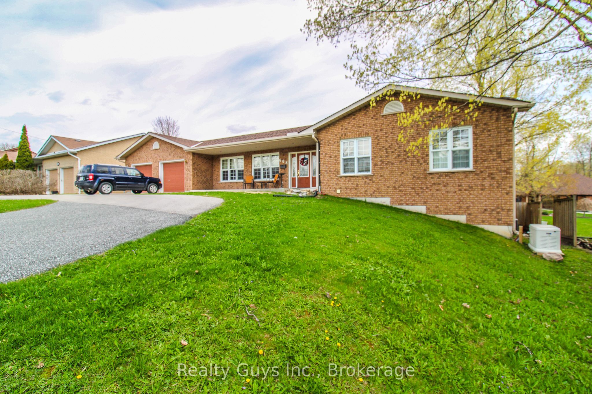668 Brealey Drive, Peterborough, ON K9K 2M7 photo 2