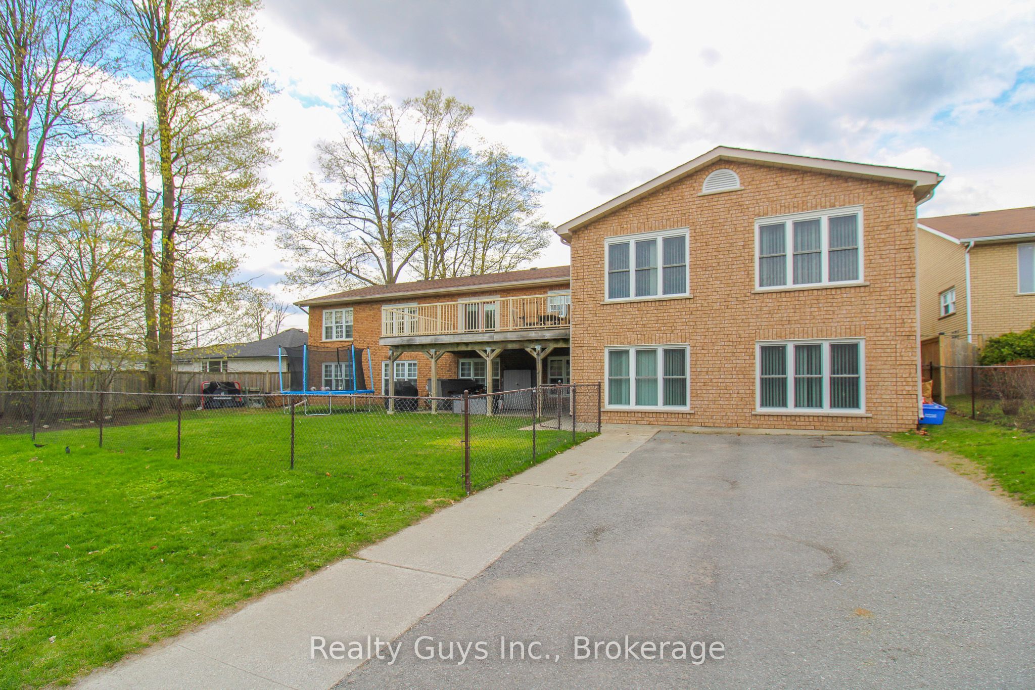 668 Brealey Drive, Peterborough, ON K9K 2M7 photo 3