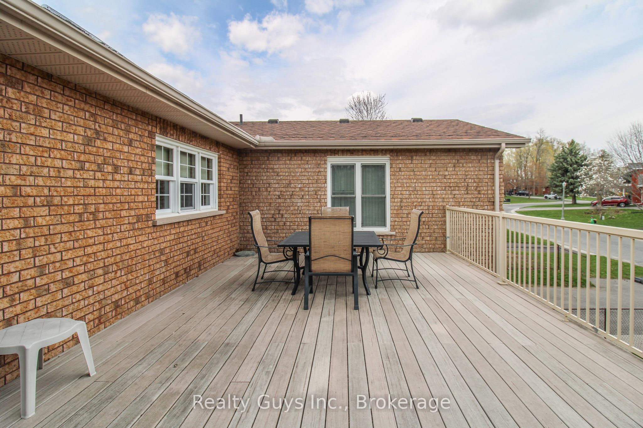 668 Brealey Drive, Peterborough, ON K9K 2M7 photo 4