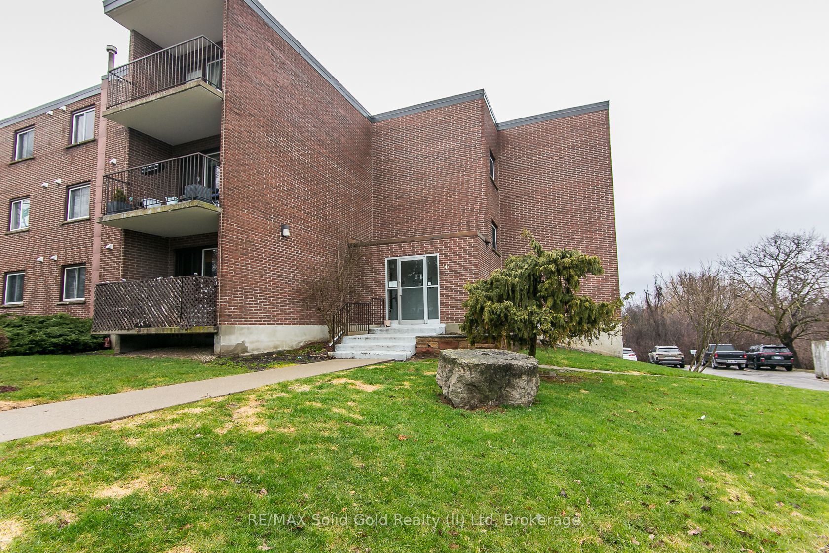 4 Avalon Place 308, Kitchener, ON N2M 4N9 photo 3