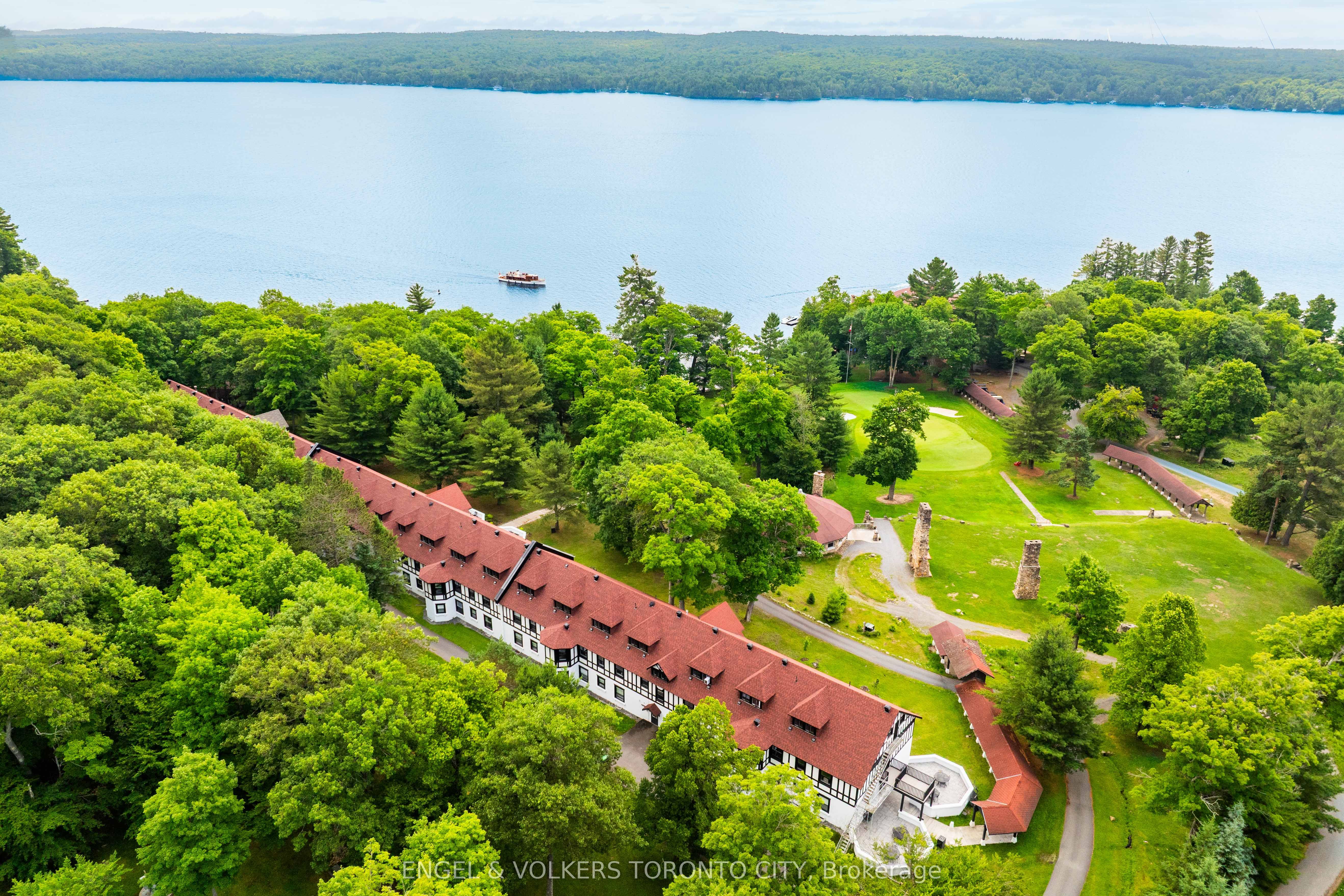 12 Bigwin Island 221, Lake of Bays, ON P0B 1A0