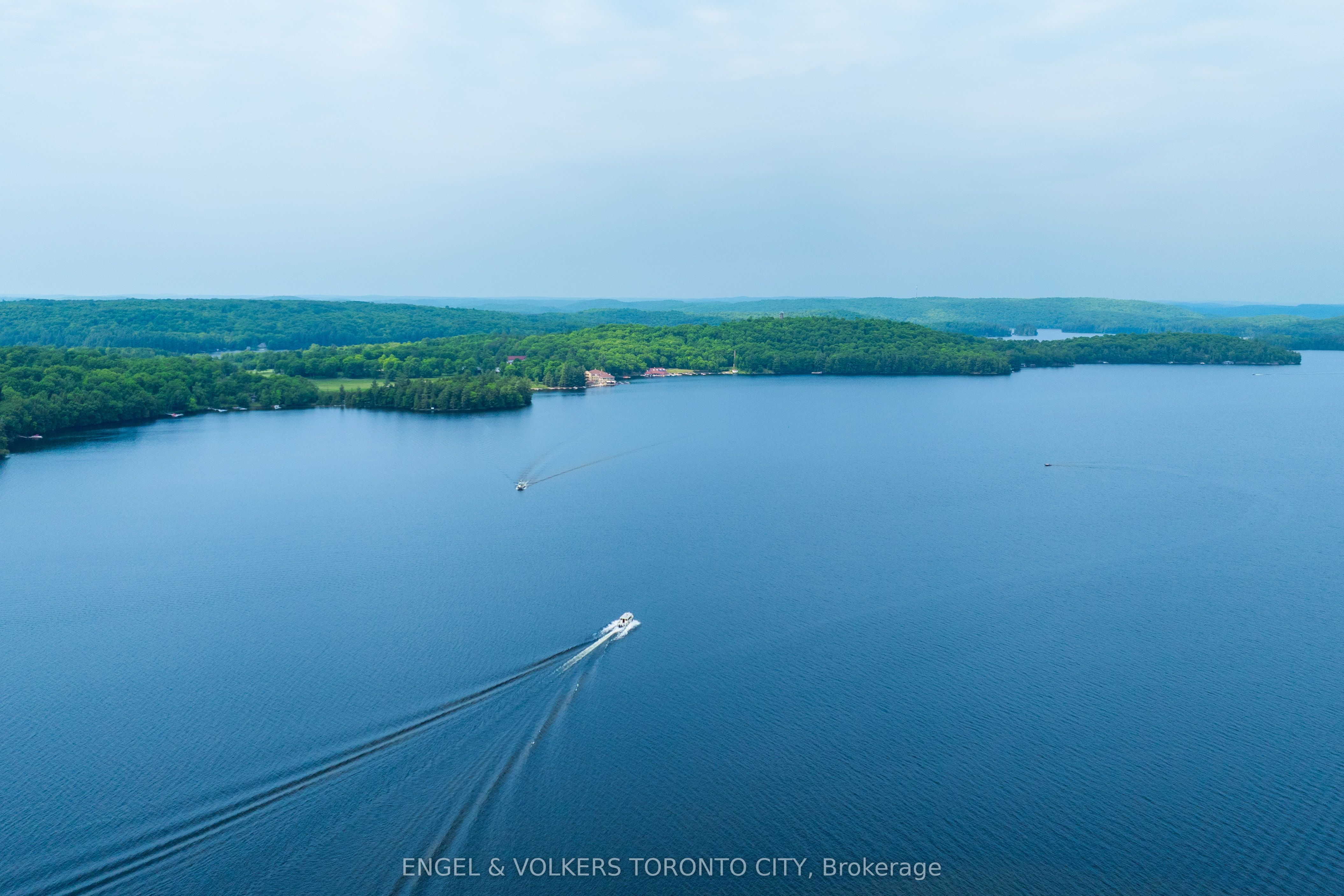 12 Bigwin Island 221, Lake of Bays, ON P0B 1A0 photo 2