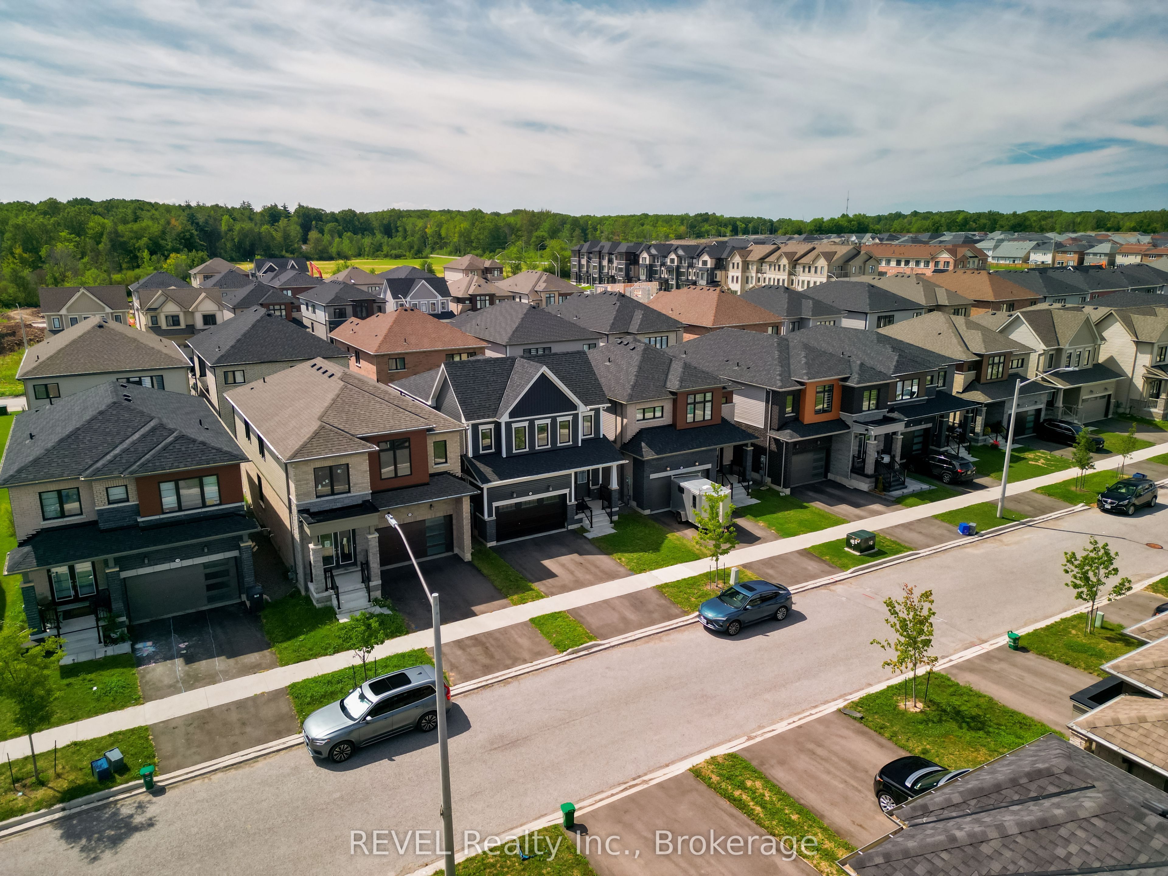 111 Sunflower Crescent, Thorold, ON L3B 0L1 photo 2