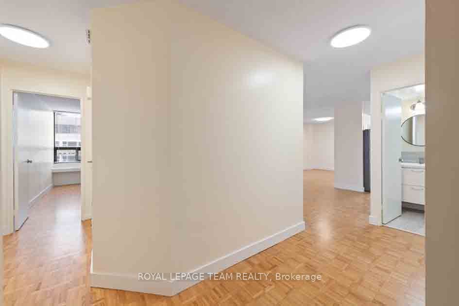 40 Arthur Street 901, West Centre Town, ON K1R 7T5 photo 4