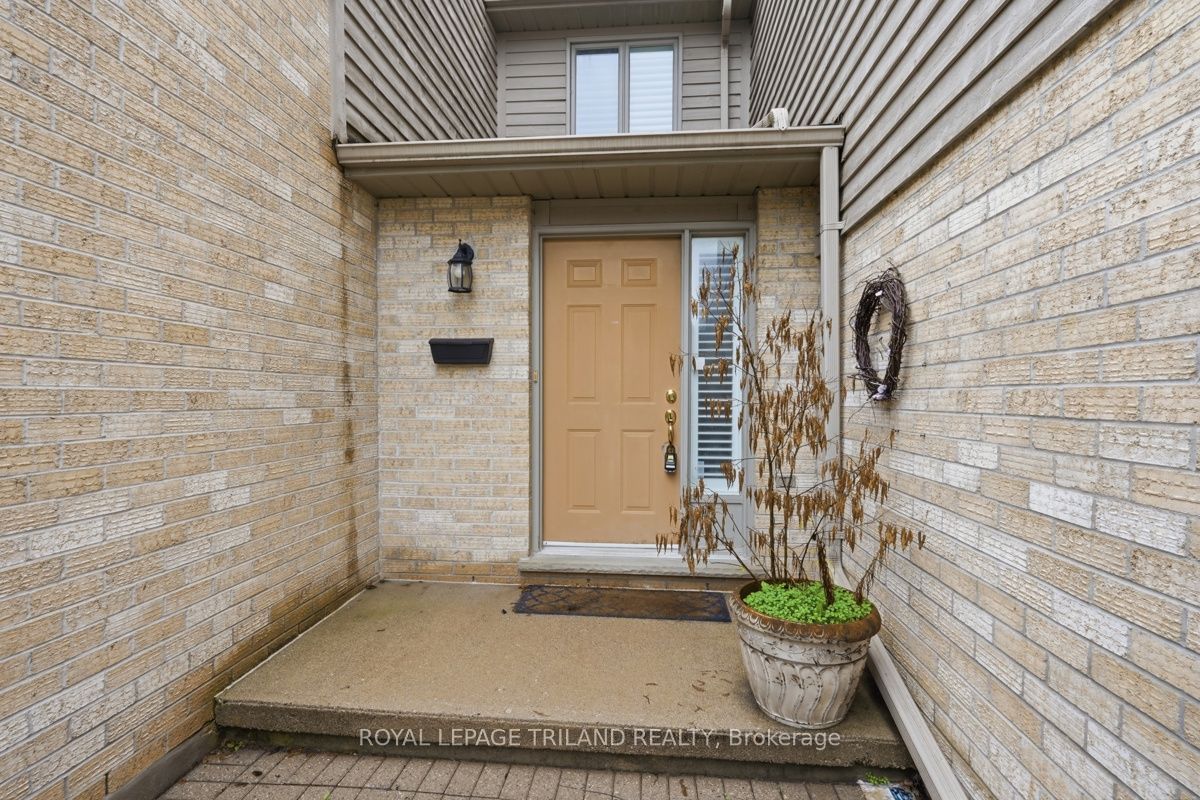 1500 Richmond Street 16, London North, ON N6G 4T6 photo 3