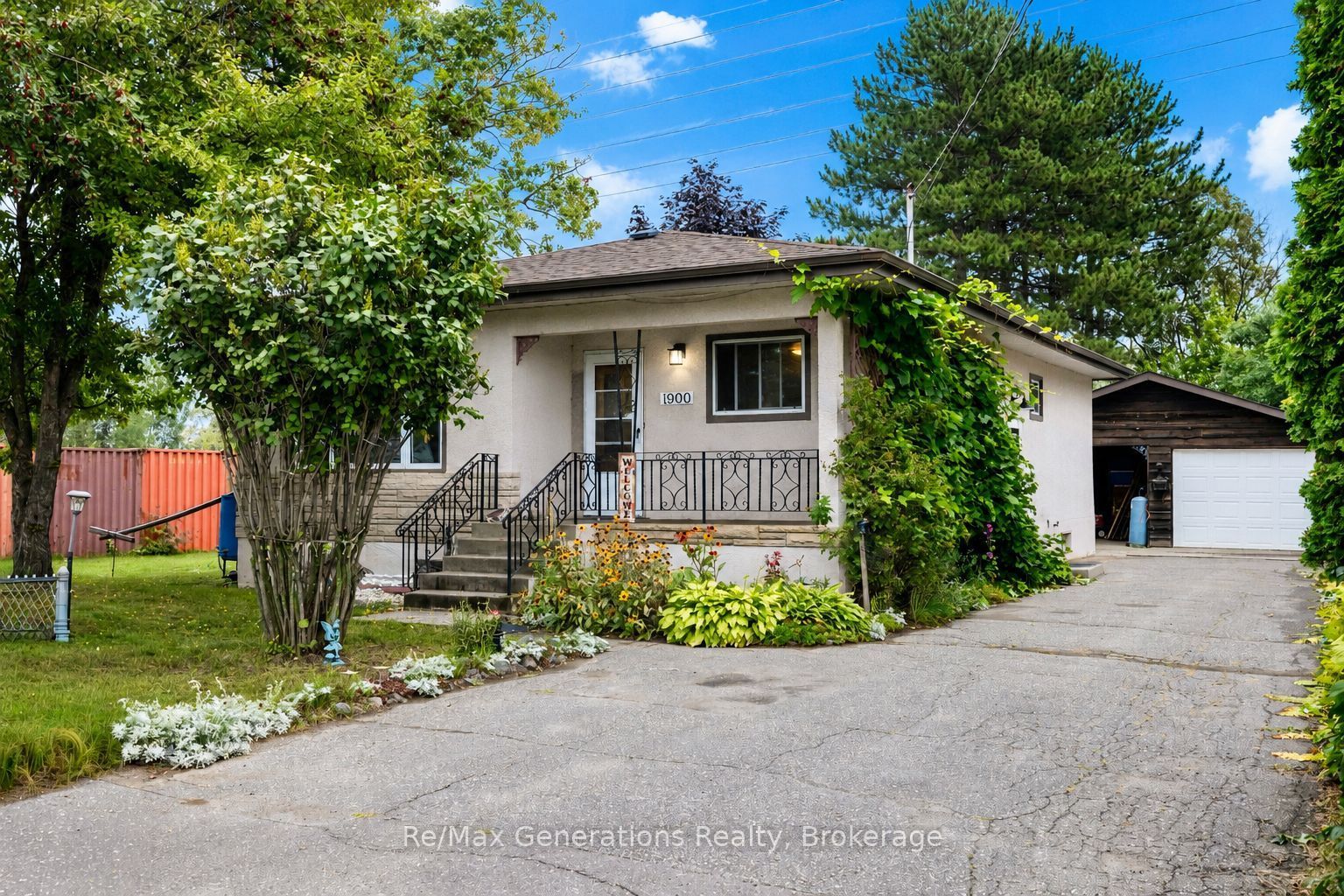 1900 Bailey Avenue, Thunder Bay, ON P7E 2X1