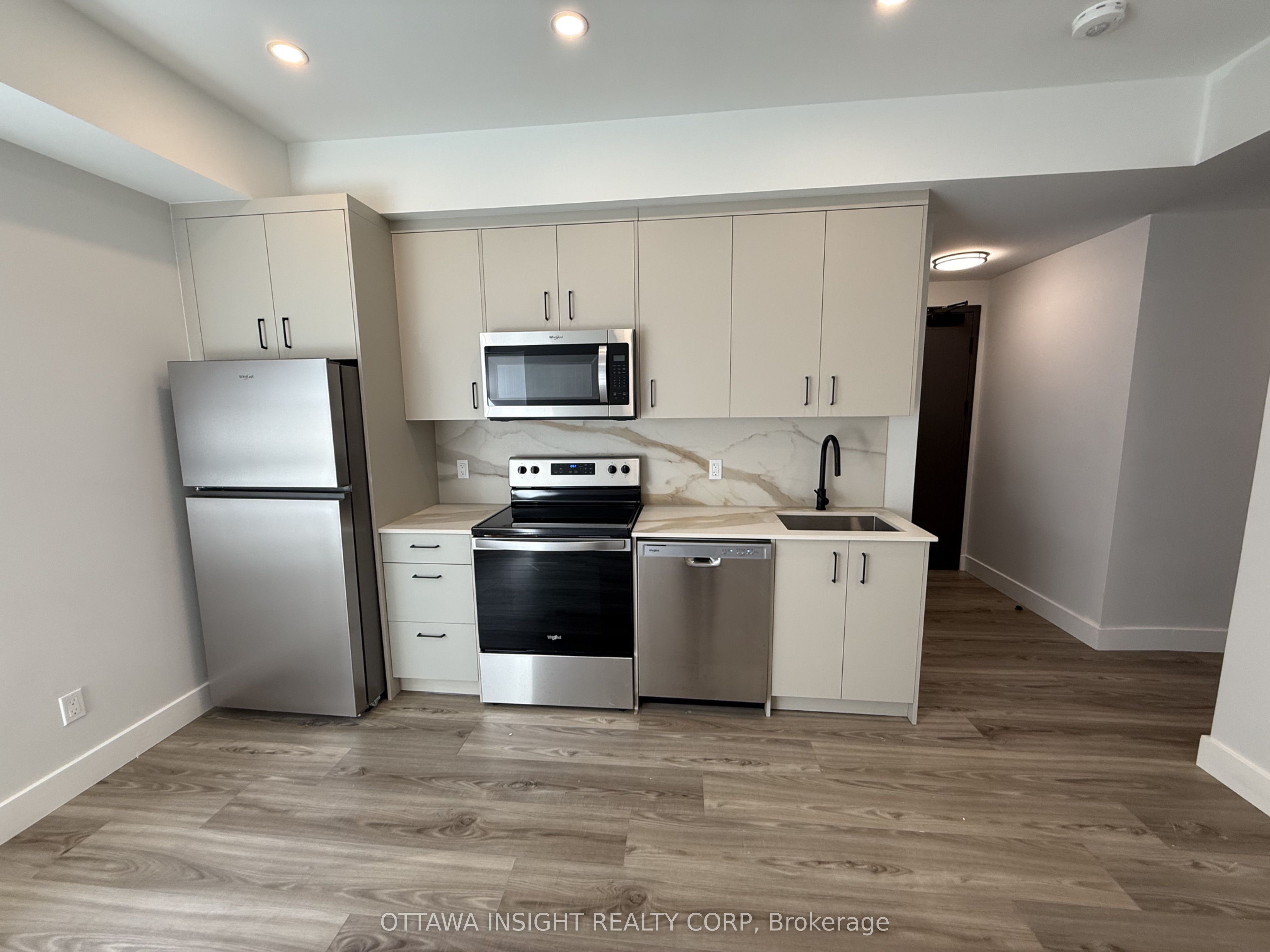 266 Carruthers Avenue 4, West Centre Town, ON K1Y 1N9 photo 4