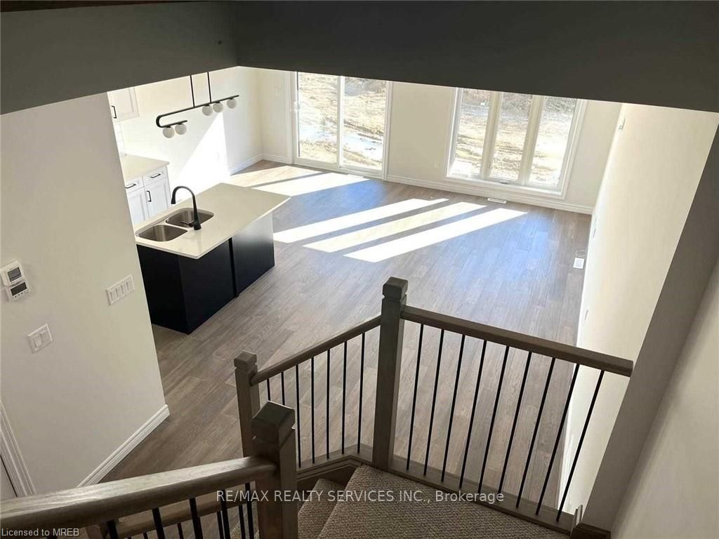 132 Doan Drive, Middlesex Centre, ON N0L 1R0 photo 4