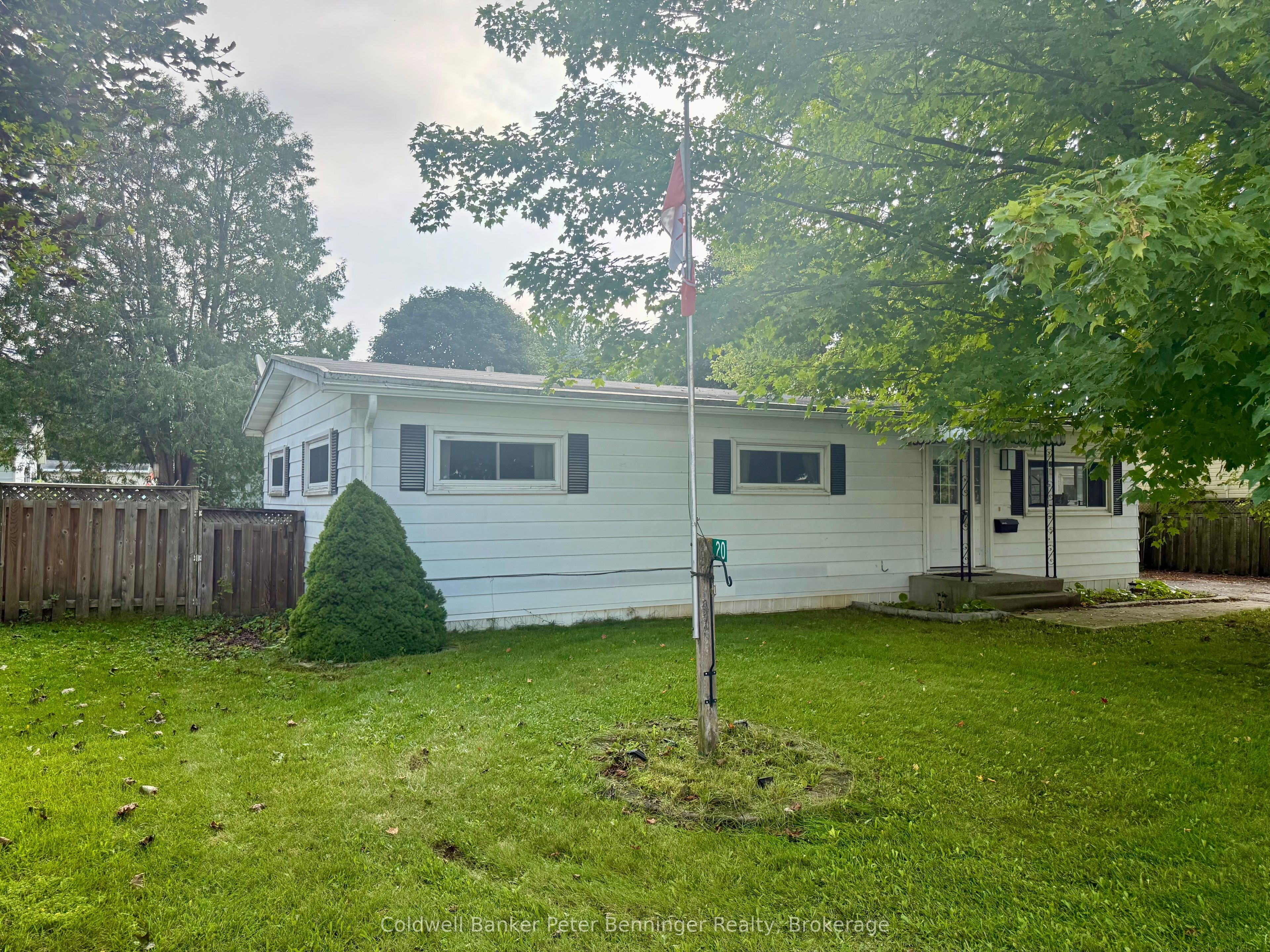20 Cardinal Street, Brockton, ON N0G 2V0 photo 2