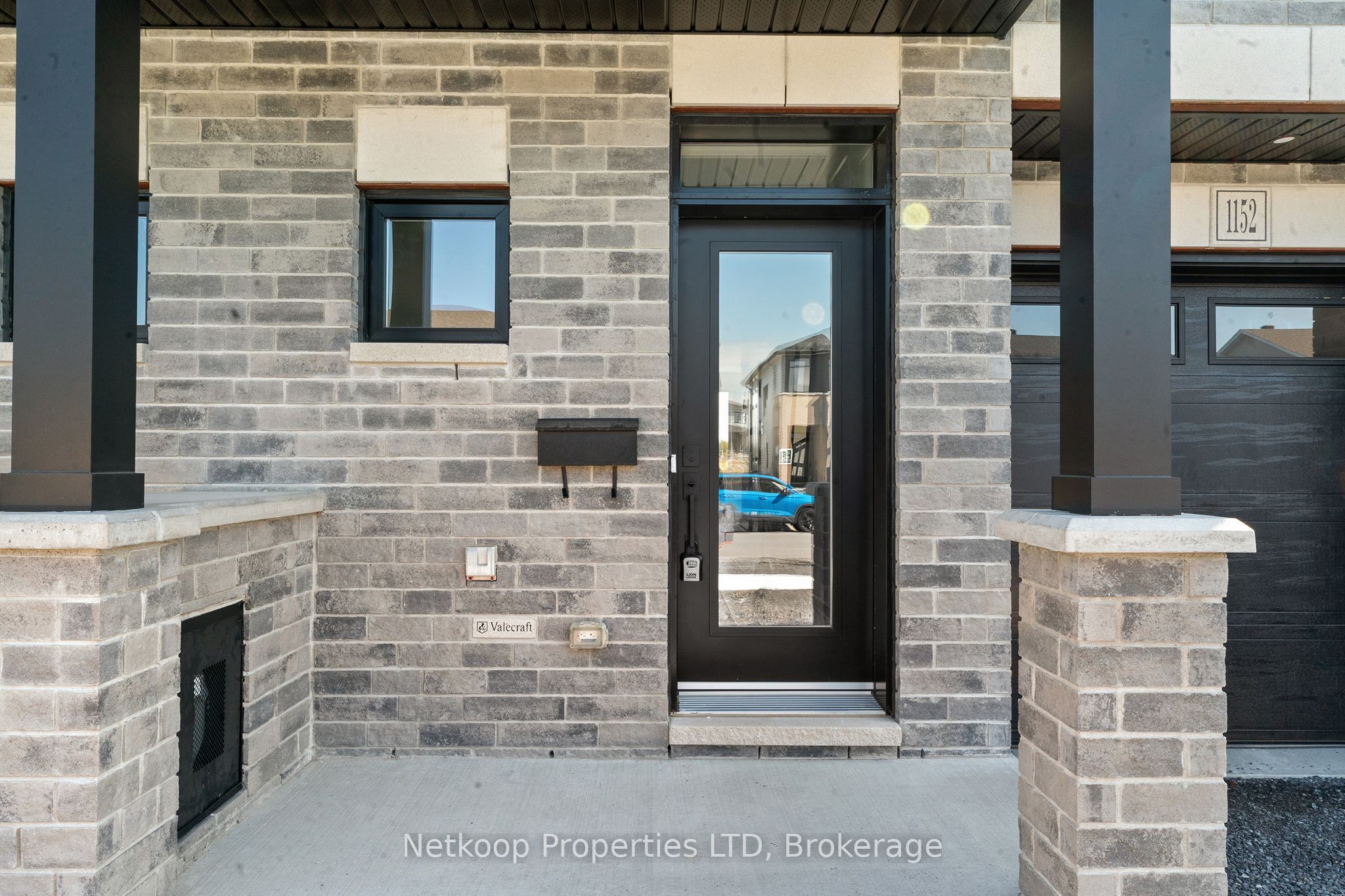1152 Cope Drive, Stittsville - Munster - Richmond, ON K2S 3C7 photo 3