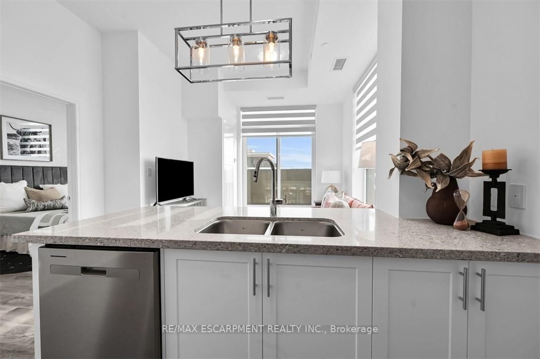 470 Dundas Street 515, Hamilton, ON L8B 2A6 photo 4