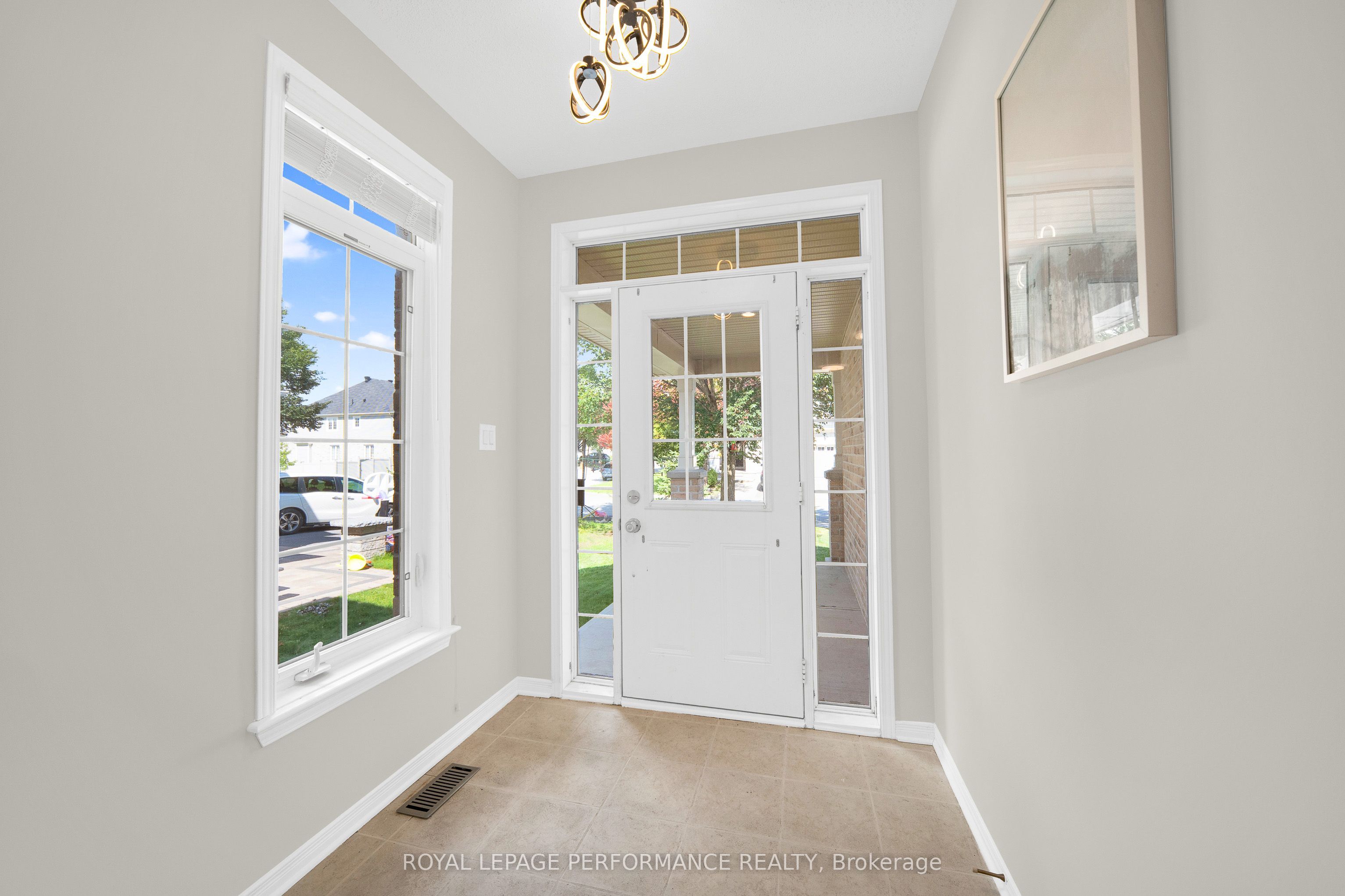 593 PINAWA Circle, Barrhaven, ON K2J 5Y2 photo 3