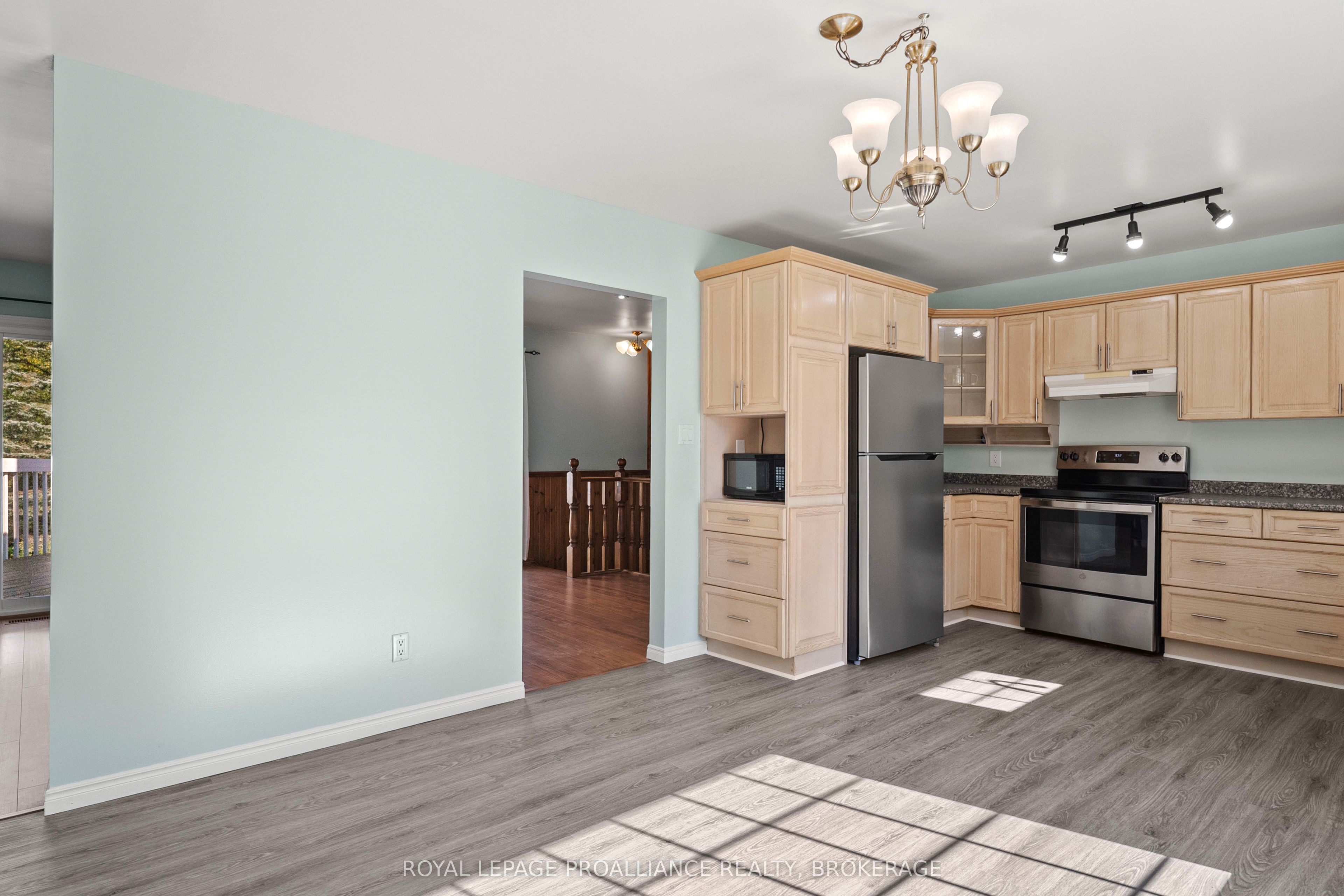 19 Millhaven Road, Loyalist, ON K0H 2H0 photo 5