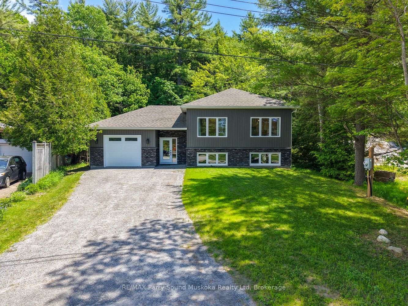 10 Glenrock Road, McDougall, ON P2A 2W9