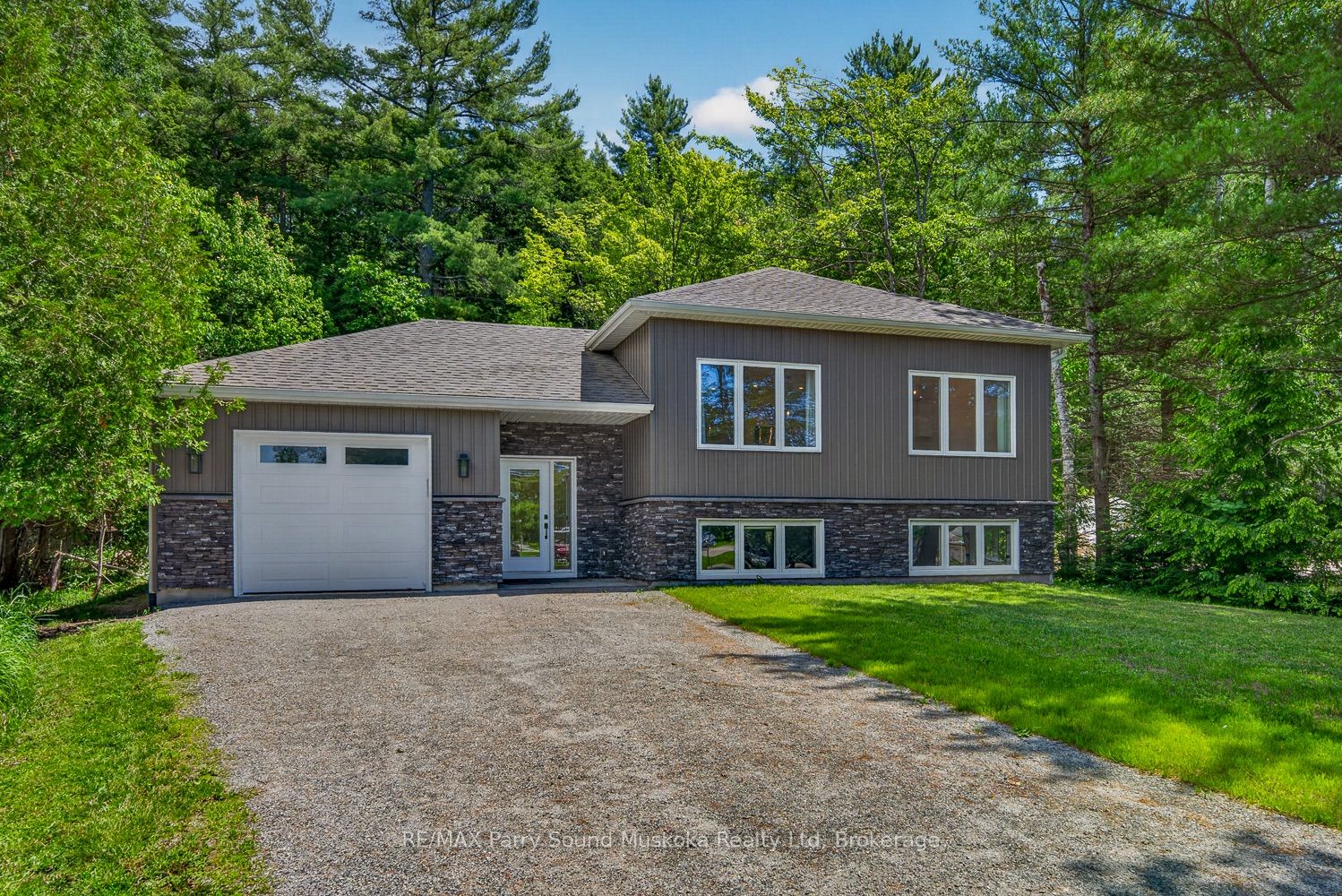 10 Glenrock Road, McDougall, ON P2A 2W9 photo 2