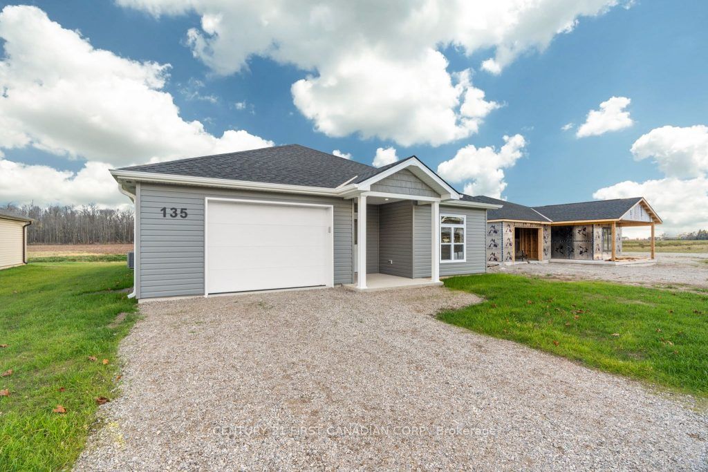 91 Victoria Avenue E, South Huron, ON N0M 1M0 photo 5