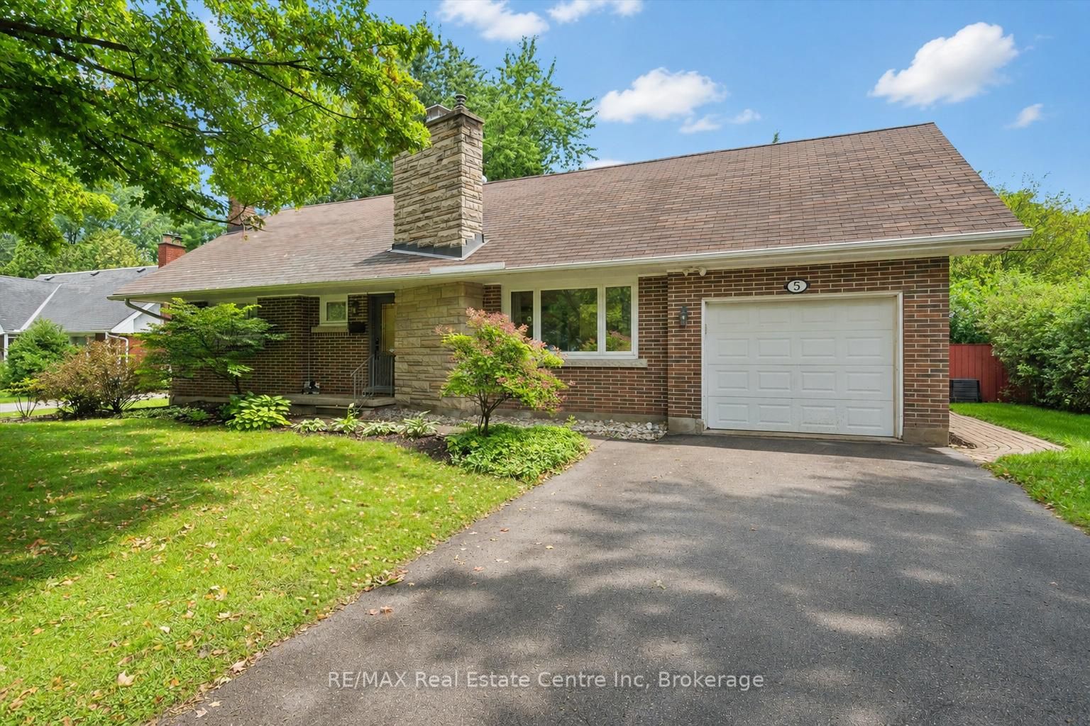 5 TAMARACK Place, Guelph, ON N1E 3Y5 photo 2