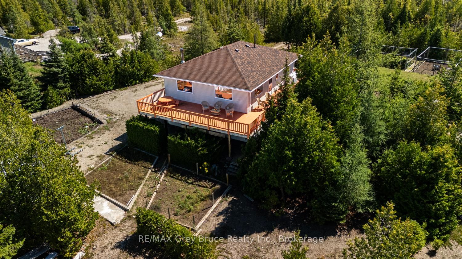 68 Bayshore Avenue S, Northern Bruce Peninsula, ON N0H 2R0 photo 4