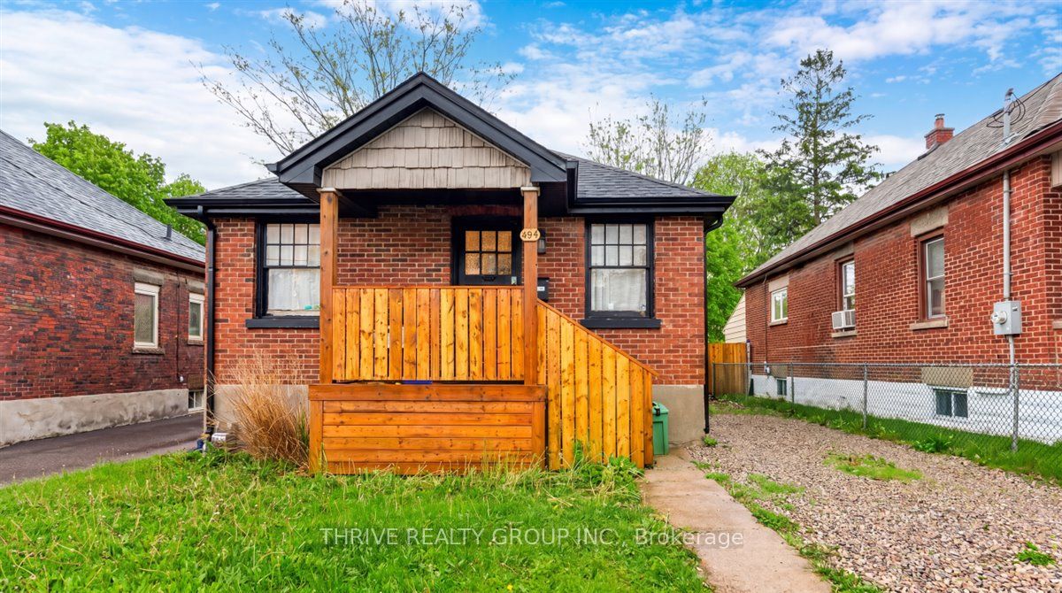 494 Highbury Avenue N, London East, ON N5W 4K4
