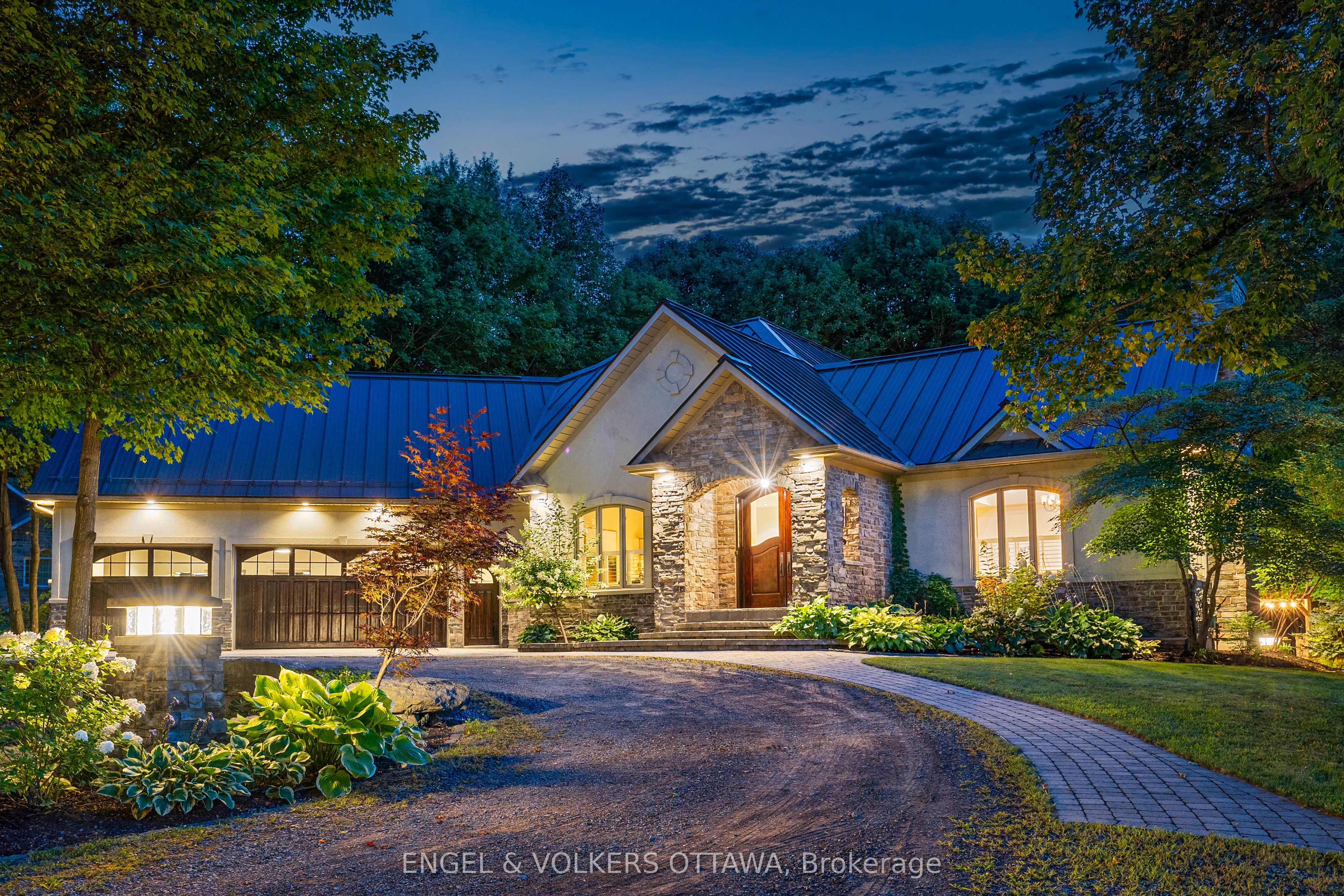 6 Marchvale Drive, Kanata, ON K2W 1C2