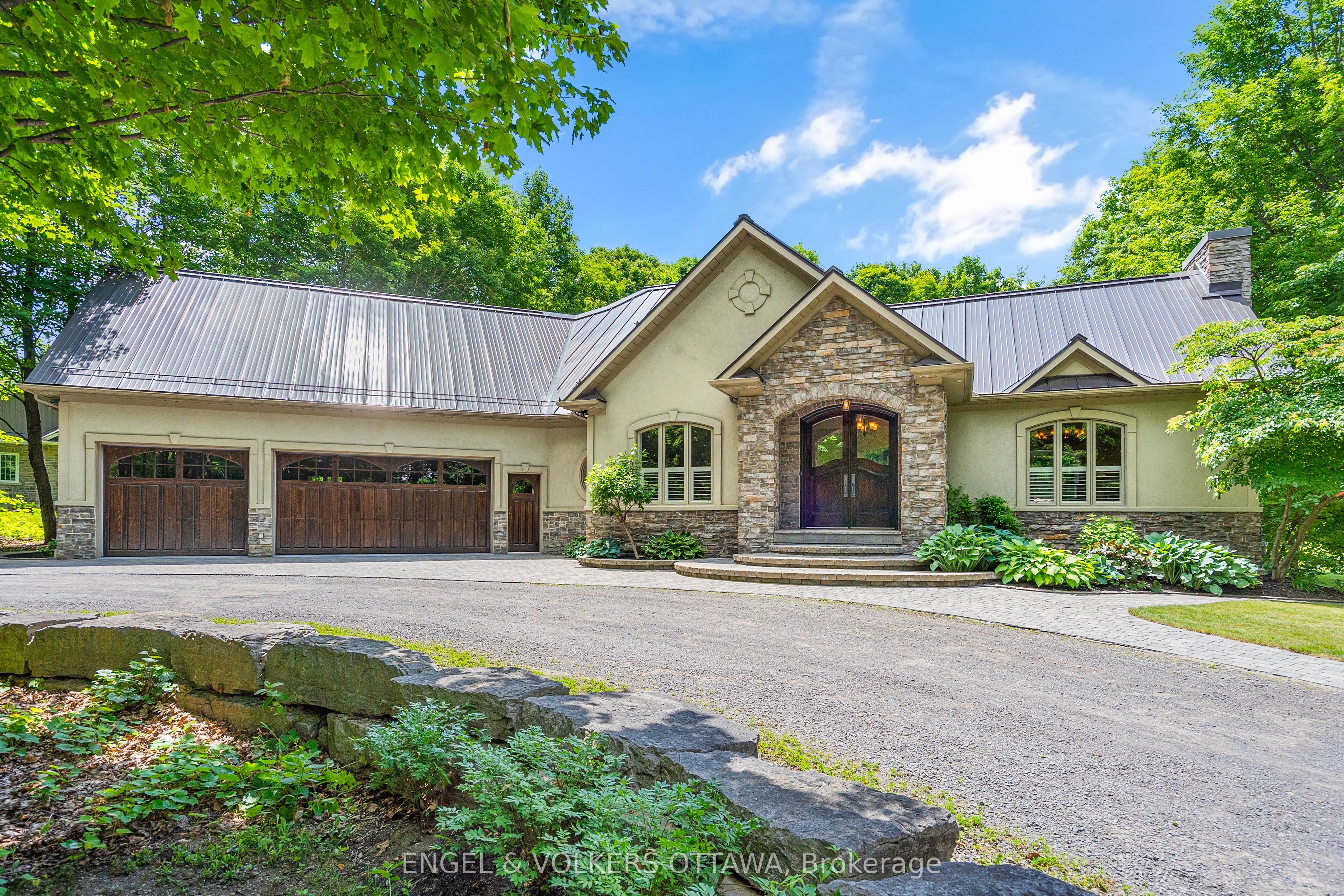 6 Marchvale Drive, Kanata, ON K2W 1C2 photo 3