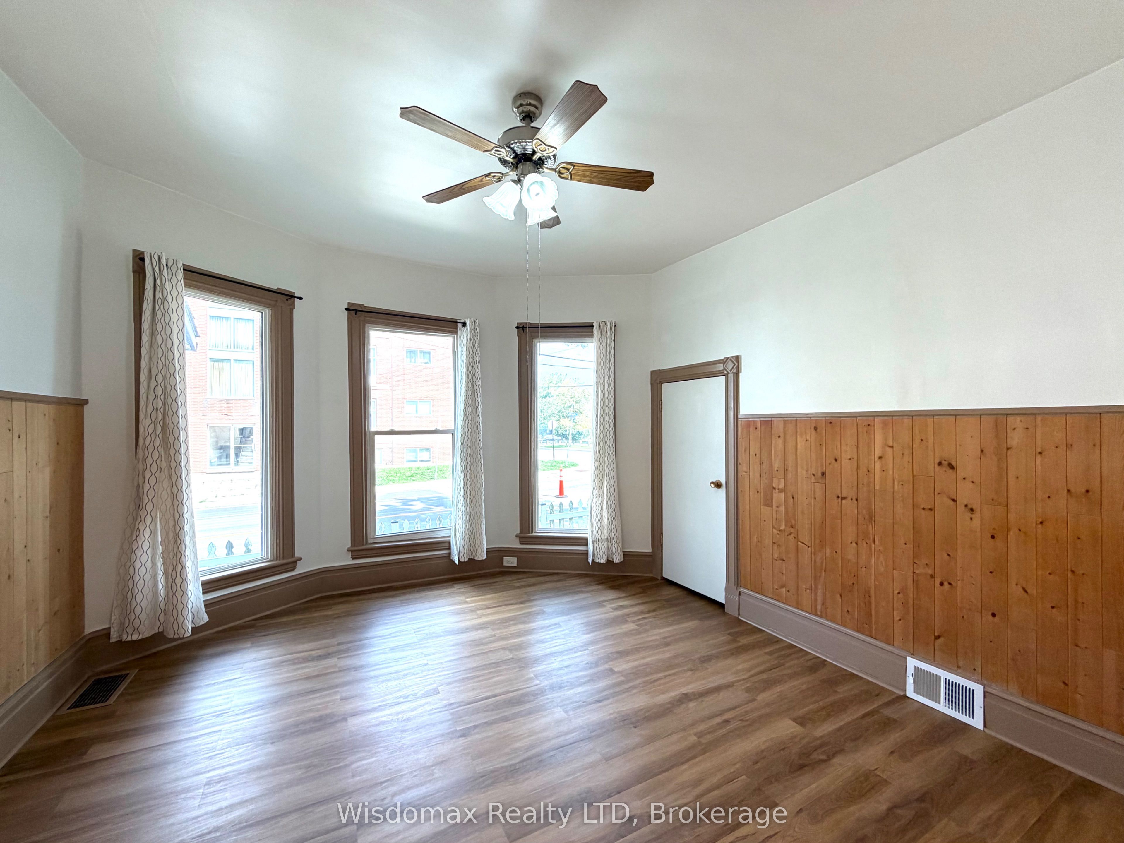 4731 SAINT LAWRENCE Avenue, Niagara Falls, ON L2E 3X8 photo 4