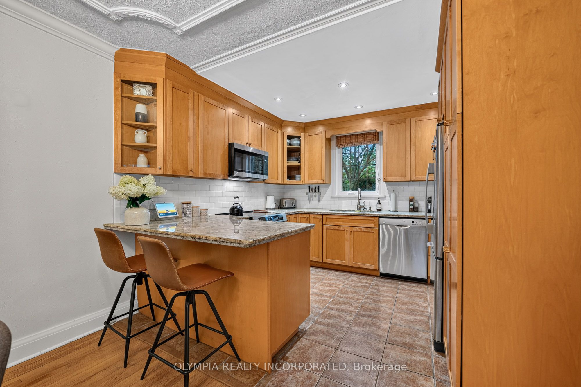 195 Ontario Street, St. Catharines, ON L2R 5K8 photo 3