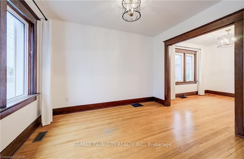 156 GLASGOW Street, Kitchener, ON N2G 2G9 photo 5