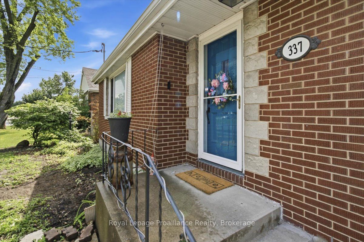 337 Bridge Street E, Belleville, ON K8N 1P5 photo 4