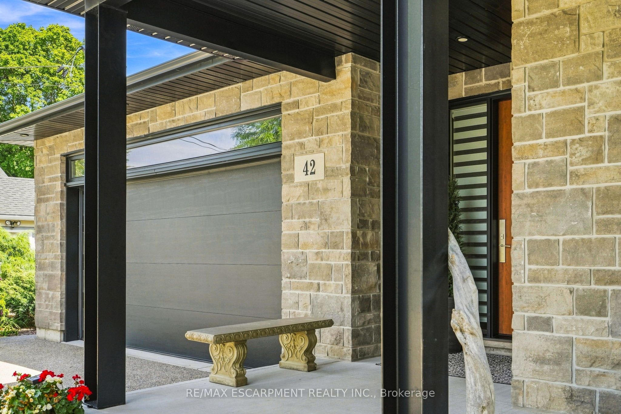 42 Carlton Avenue, Welland, ON L3C 1P9 photo 4