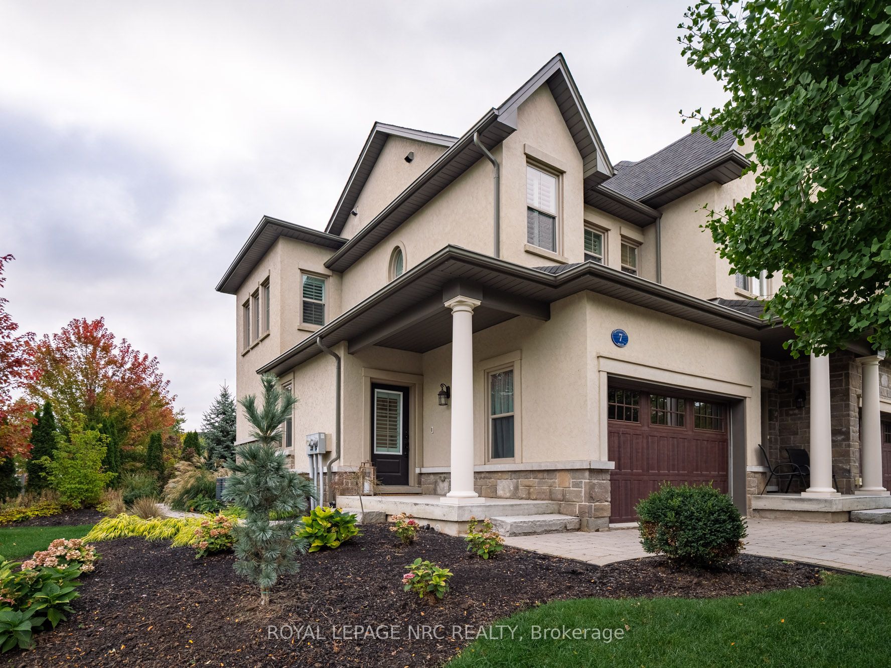 7 Aberdeen Lane S A7, Niagara-on-the-Lake, ON L0S 1J0 photo 2