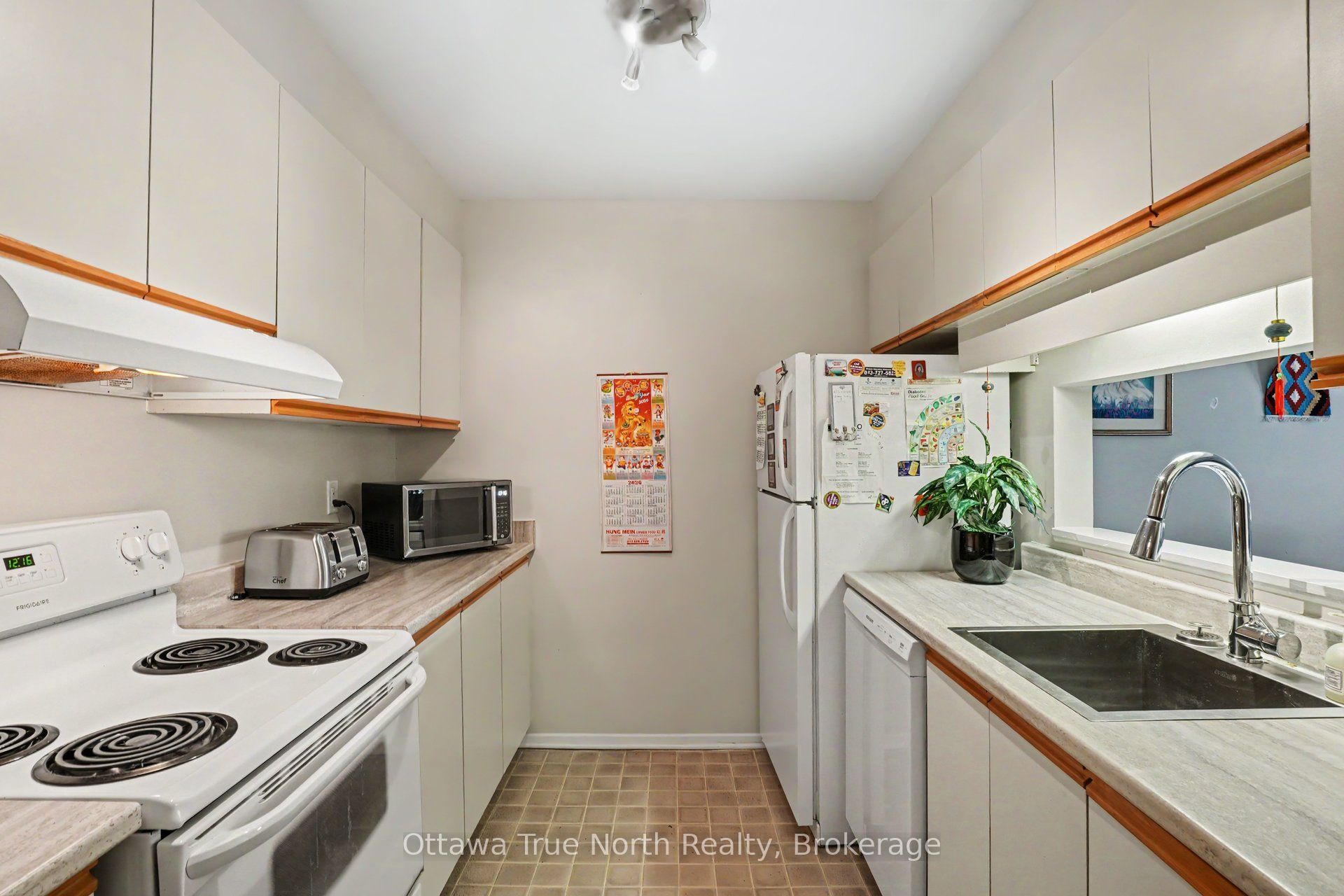 212 Viewmount Drive 218, Cityview - Parkwoods Hills - Rideau Shore, ON K2E 7X2 photo 4
