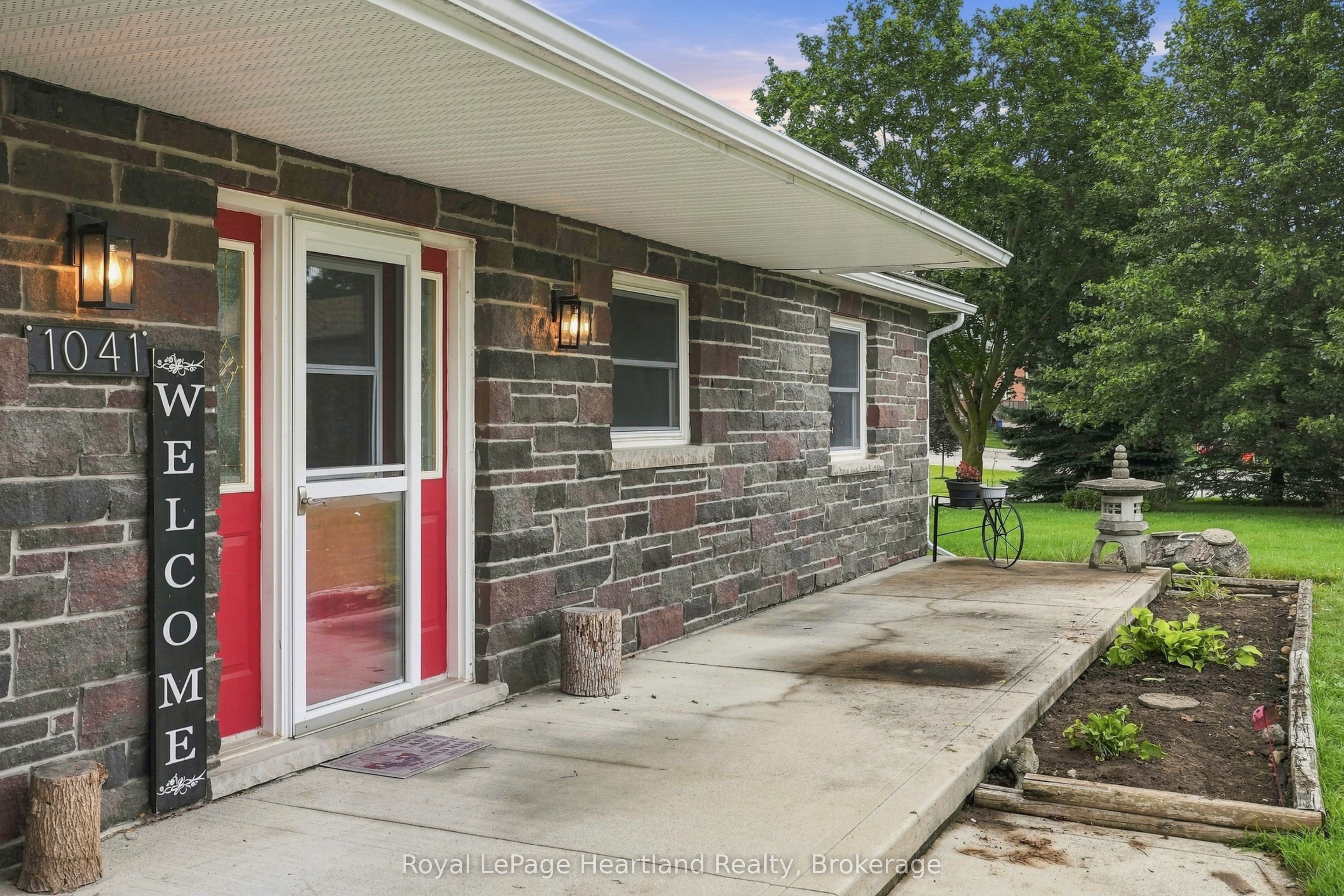 1041 Main Street, Howick, ON N0G 2X0 photo 5