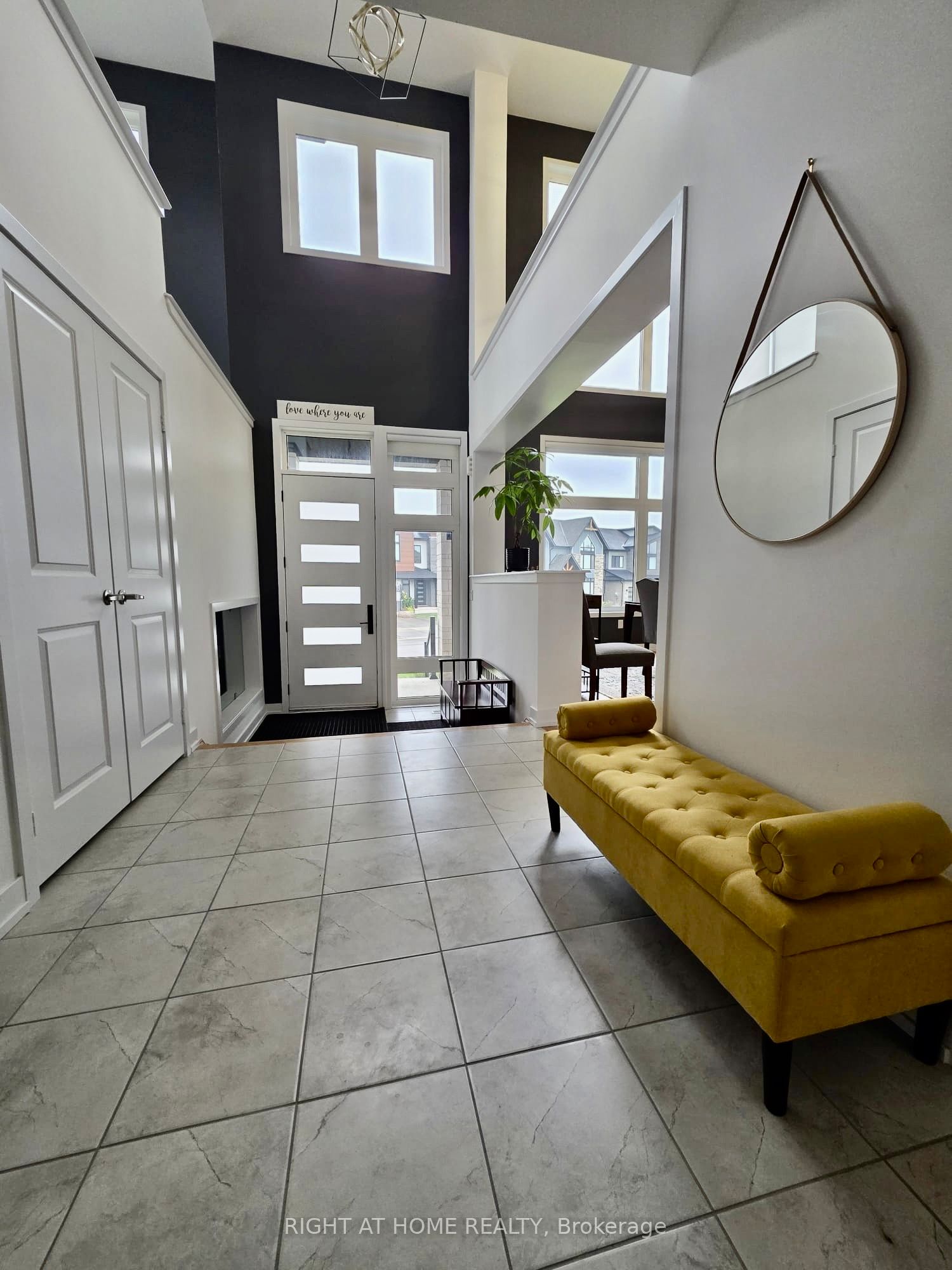 149 Springside Crescent, Blue Mountains, ON L9Y 5L3 photo 4