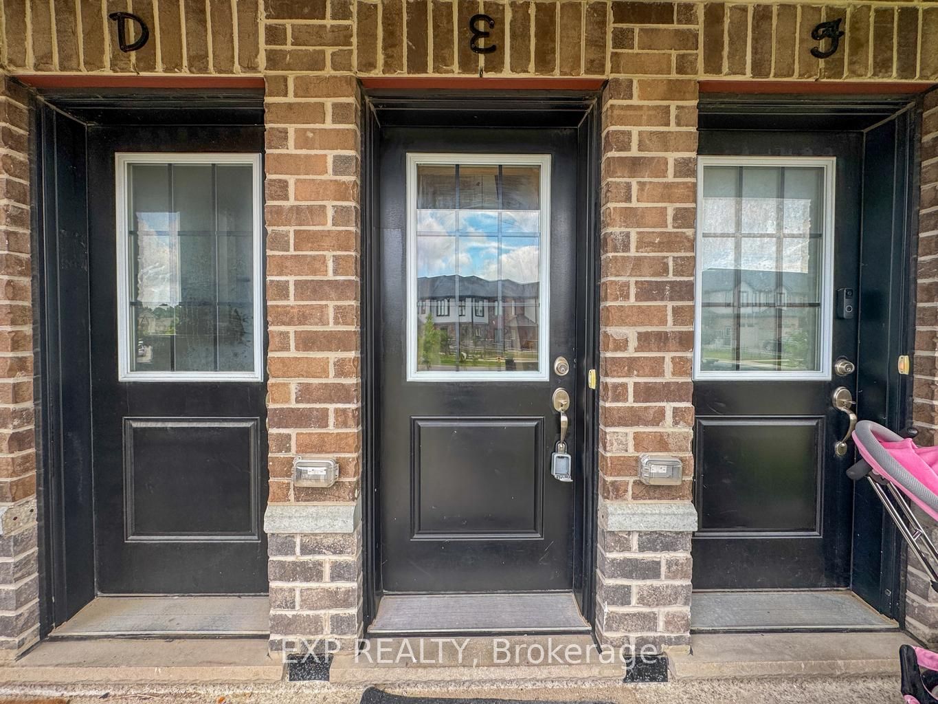 150 ROCHEFORT Street E, Kitchener, ON N2R 0P5 photo 4