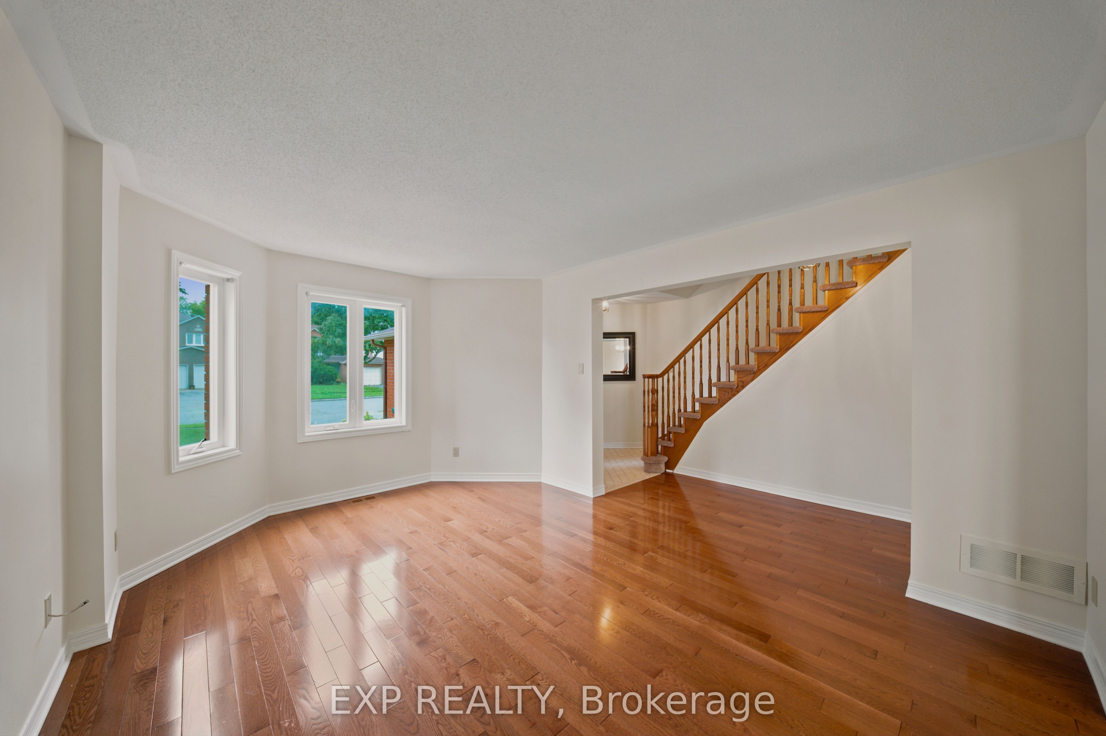 2165 Johnston Road, Hunt Club - South Keys and Area, ON K1G 5K2 photo 4