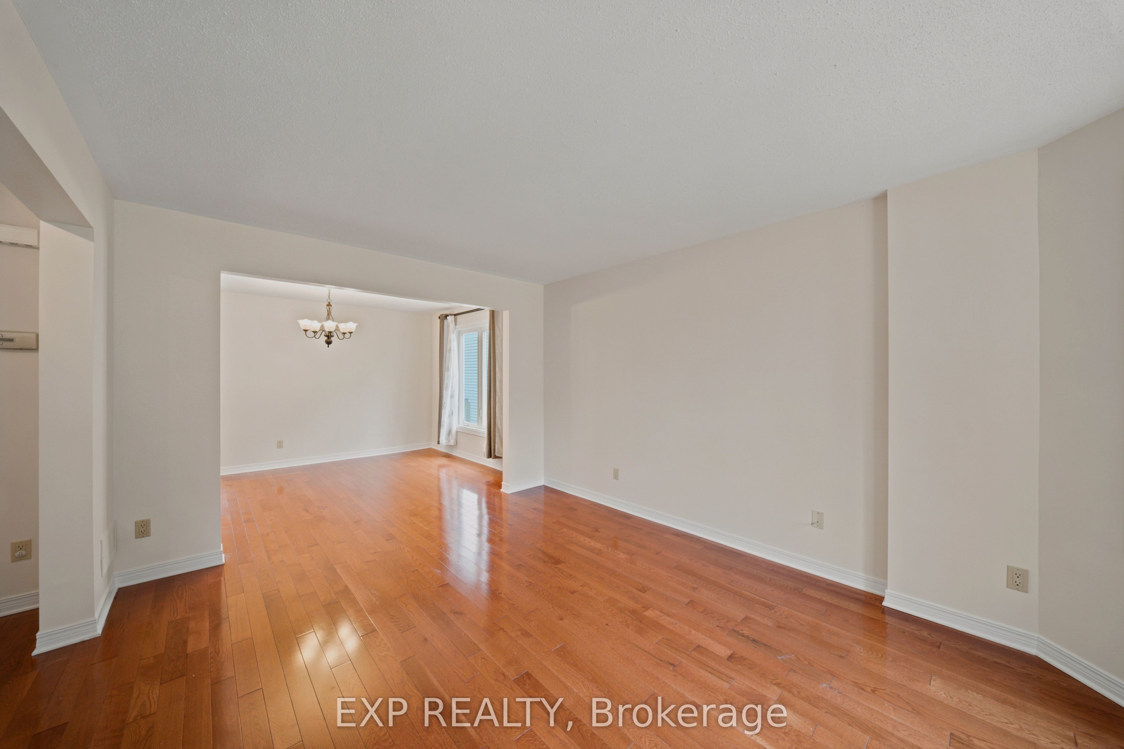 2165 Johnston Road, Hunt Club - South Keys and Area, ON K1G 5K2 photo 5