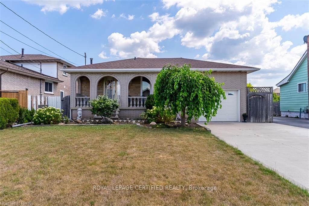 216 Margaret Avenue Lower, Hamilton, ON L8E 2H8