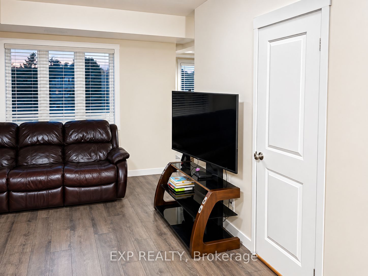 160 ROCHEFORT Street C14, Kitchener, ON N2R 0P5 photo 5