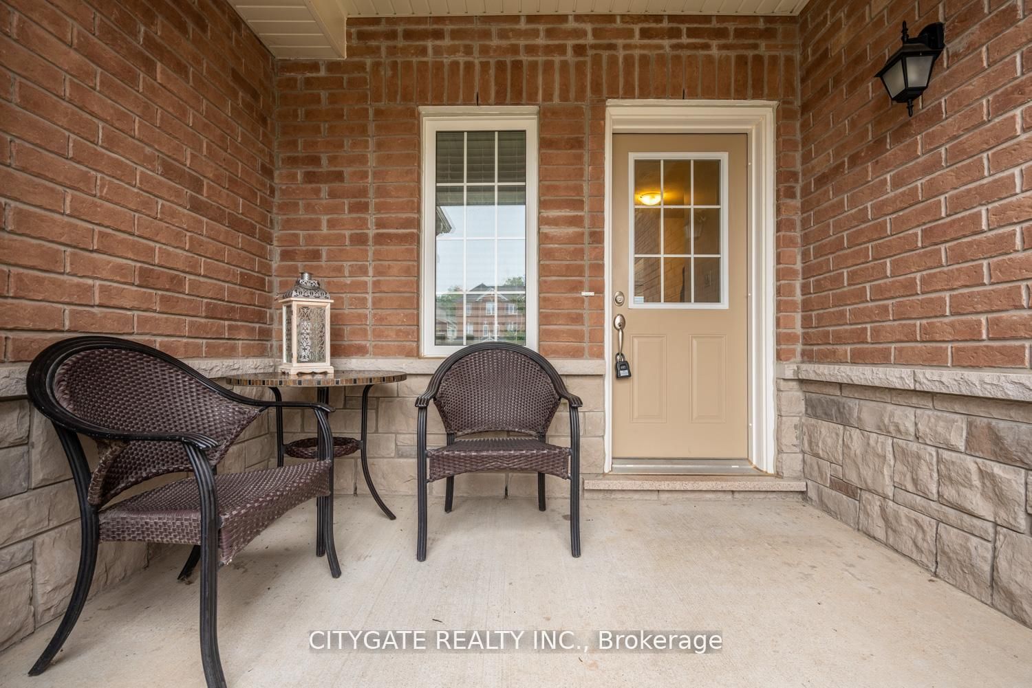 69 Mcmonies Drive, Hamilton, ON L8B 0A5 photo 2