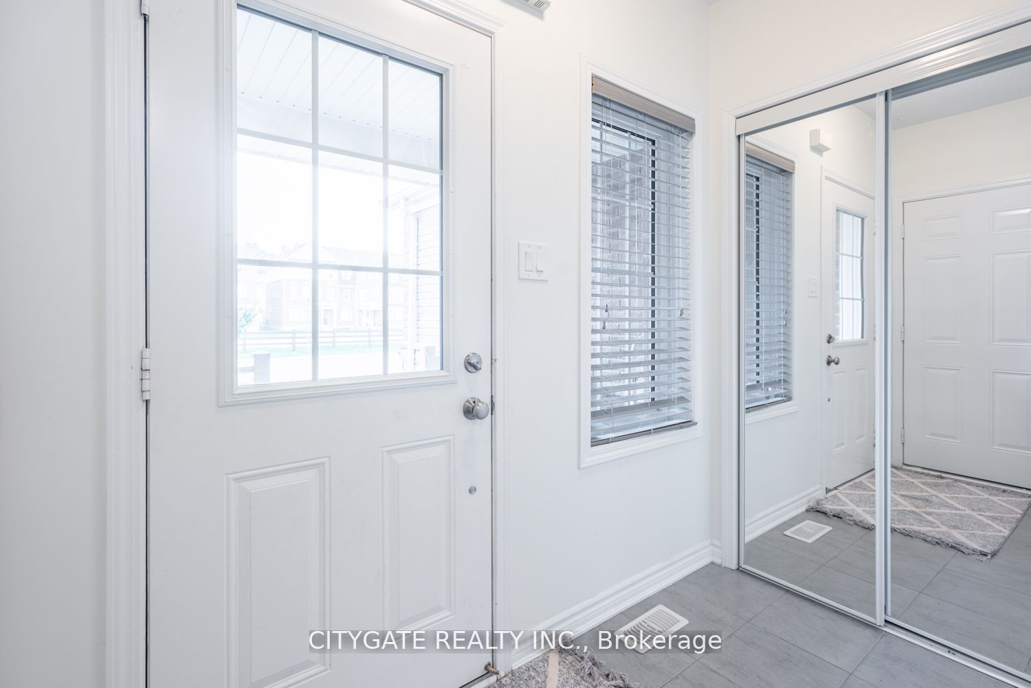 69 Mcmonies Drive, Hamilton, ON L8B 0A5 photo 3