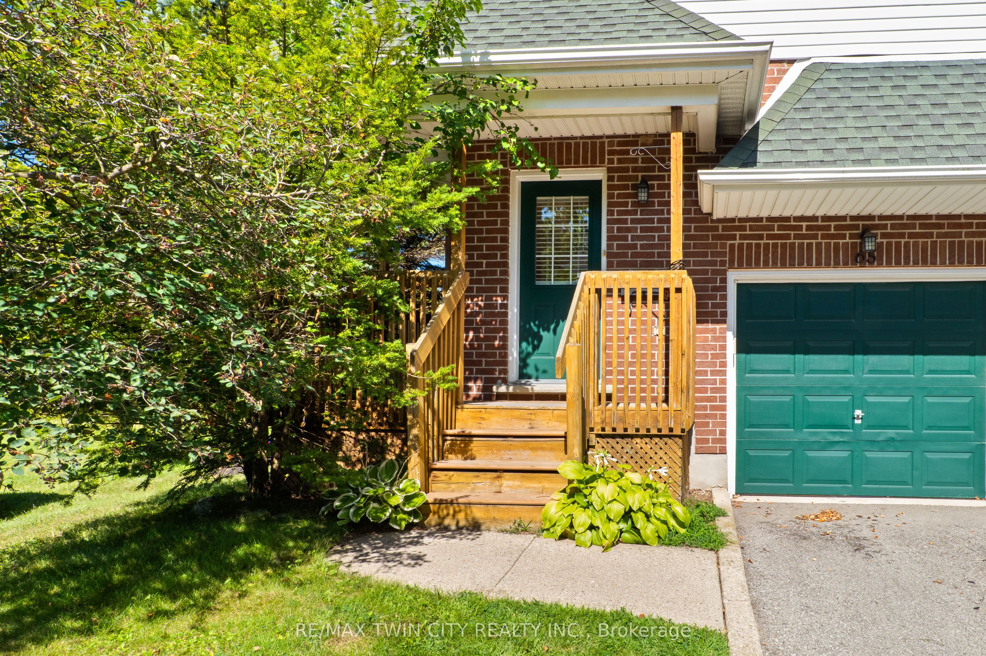 42 Green Valley Drive 65, Kitchener, ON N2P 2J7 photo 2