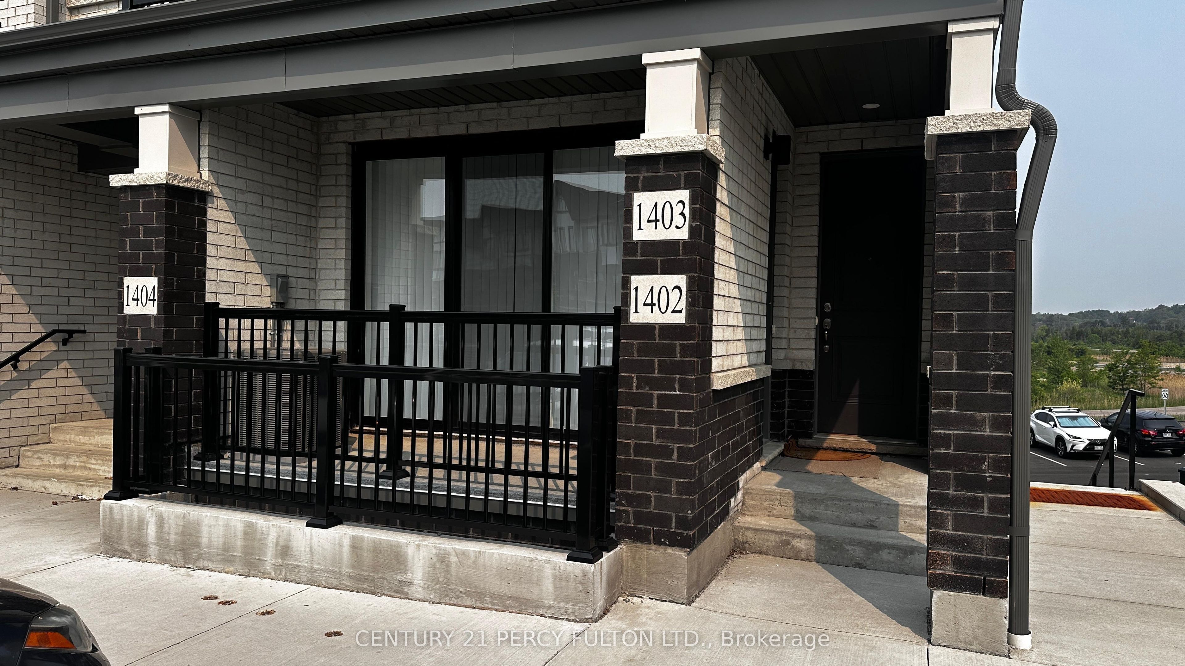 160 Densmore Road 1402, Cobourg, ON K9A 4J9 photo 2