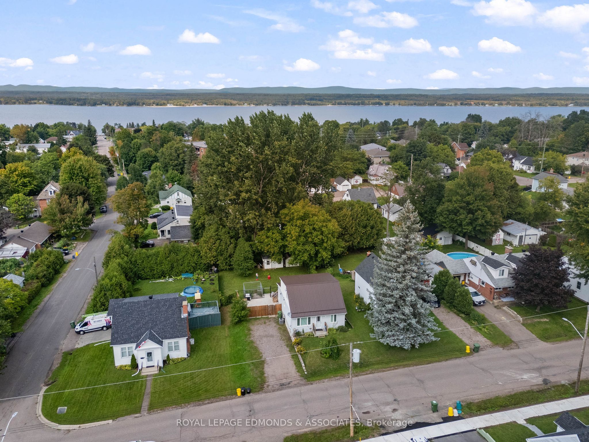 403 Alfred Street, Pembroke, ON K8A 3B3 photo 3