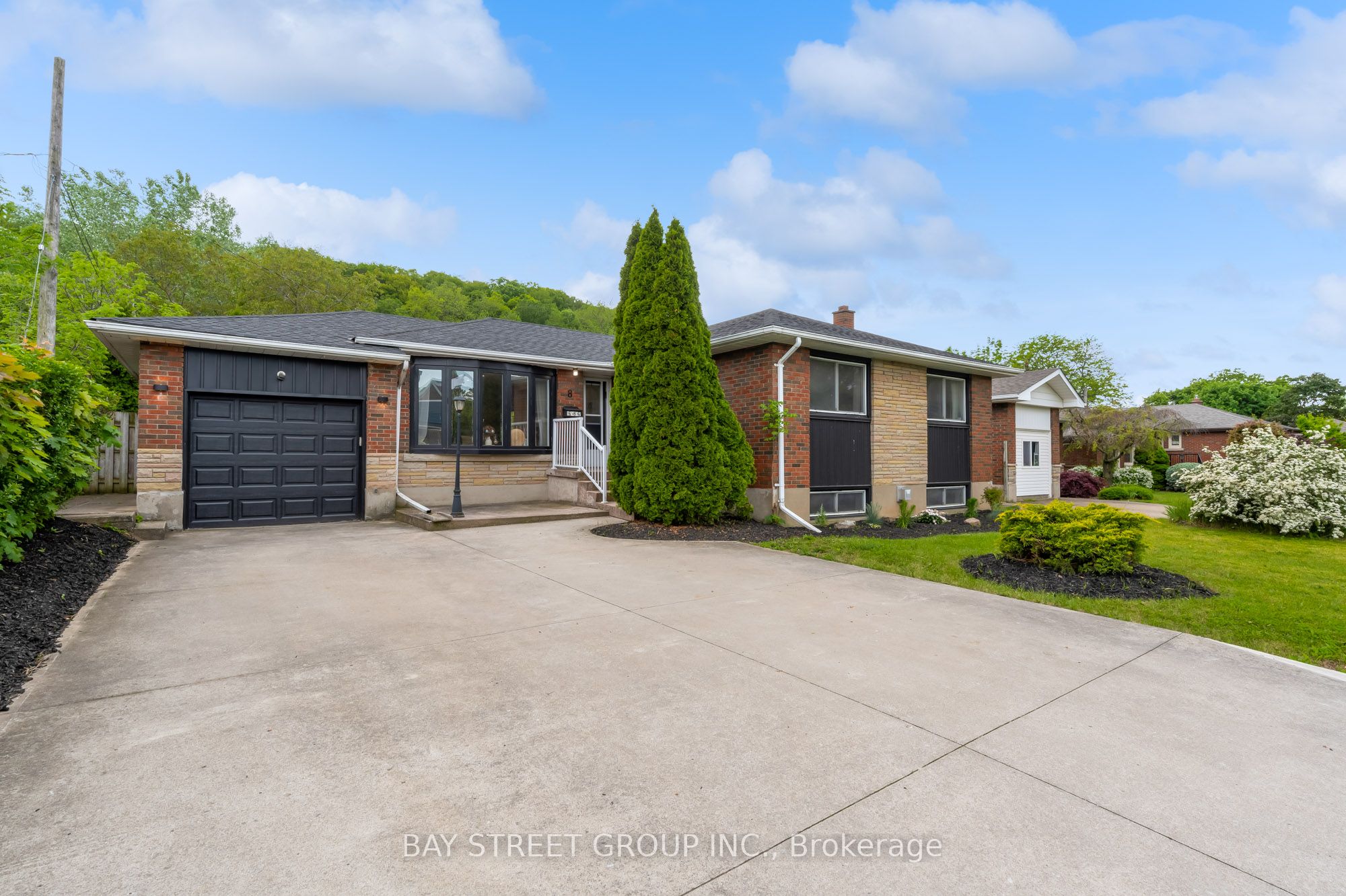 8 GLENBARR Road, St. Catharines, ON L2T 1Y1 photo 3