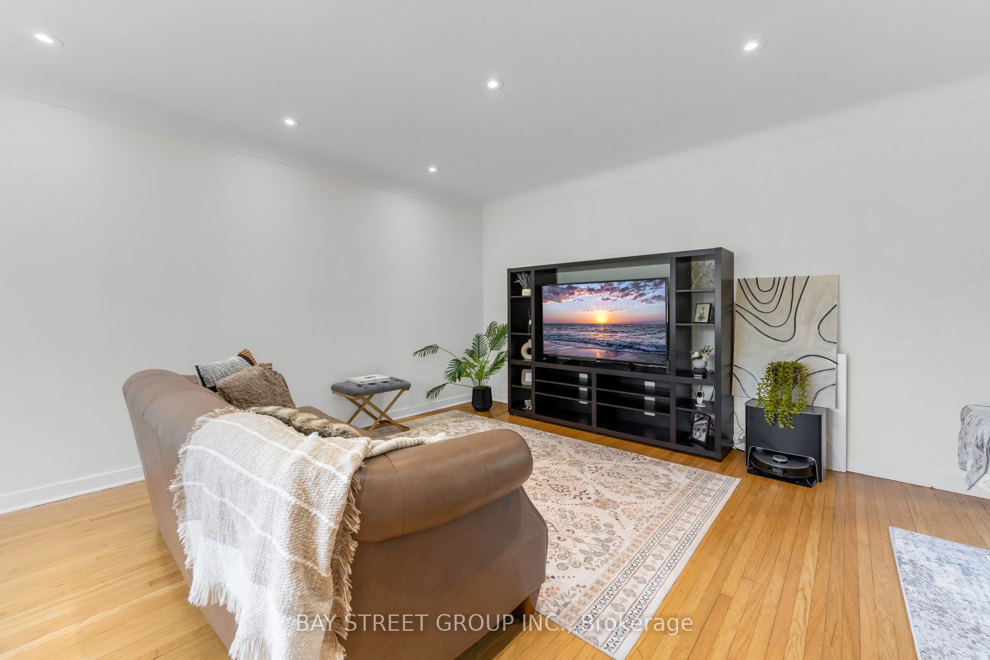 8 GLENBARR Road, St. Catharines, ON L2T 1Y1 photo 5