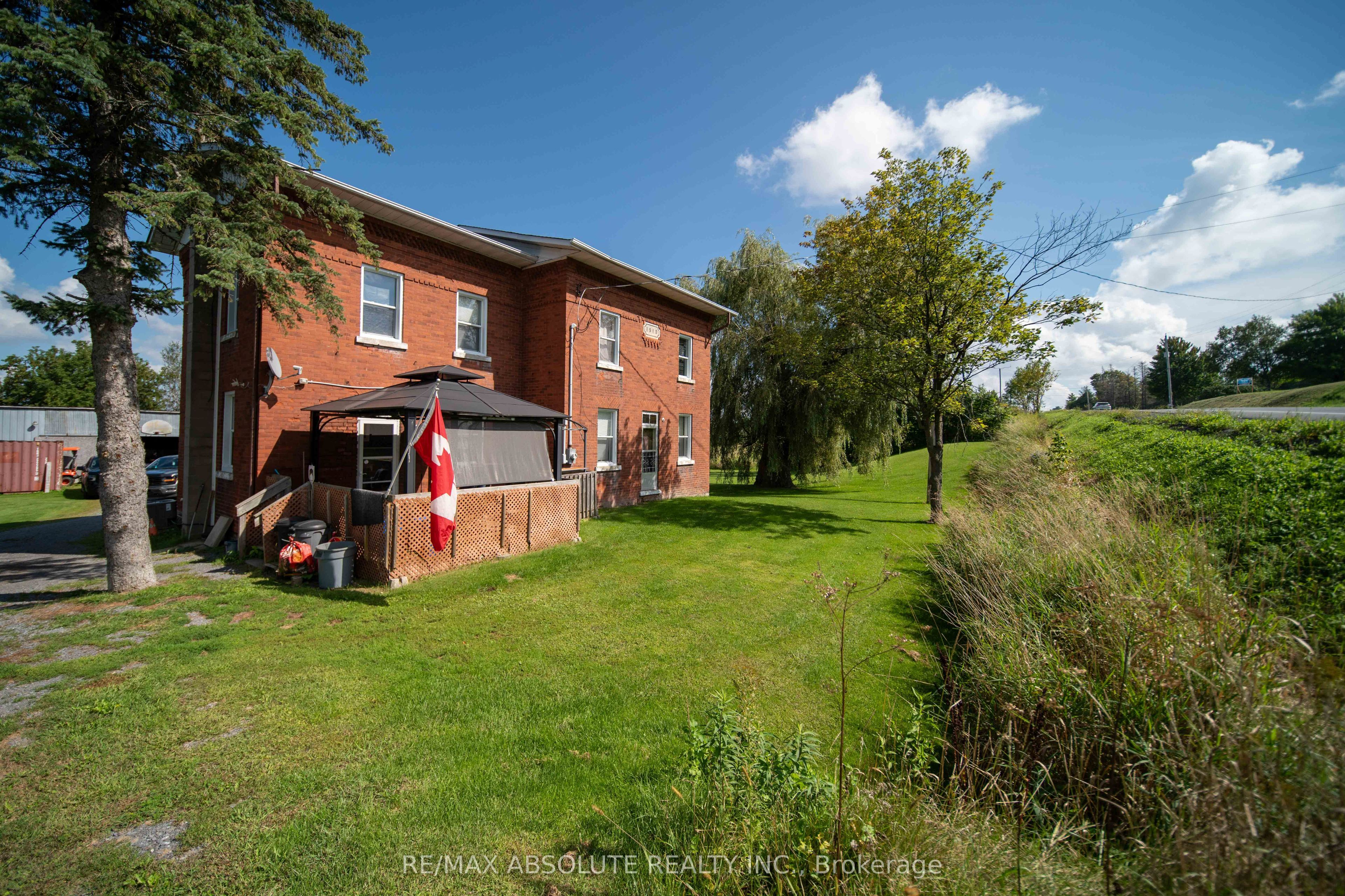 2671 Champlain Street, Clarence-Rockland, ON K0A 1N0 photo 2