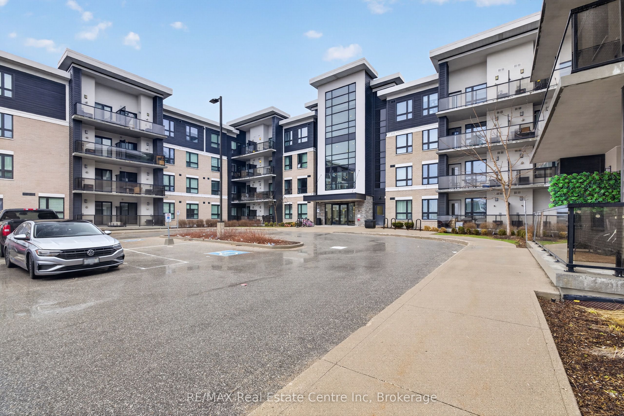 1284 Gordon Street 113, Guelph, ON N1L 0M8 photo 2