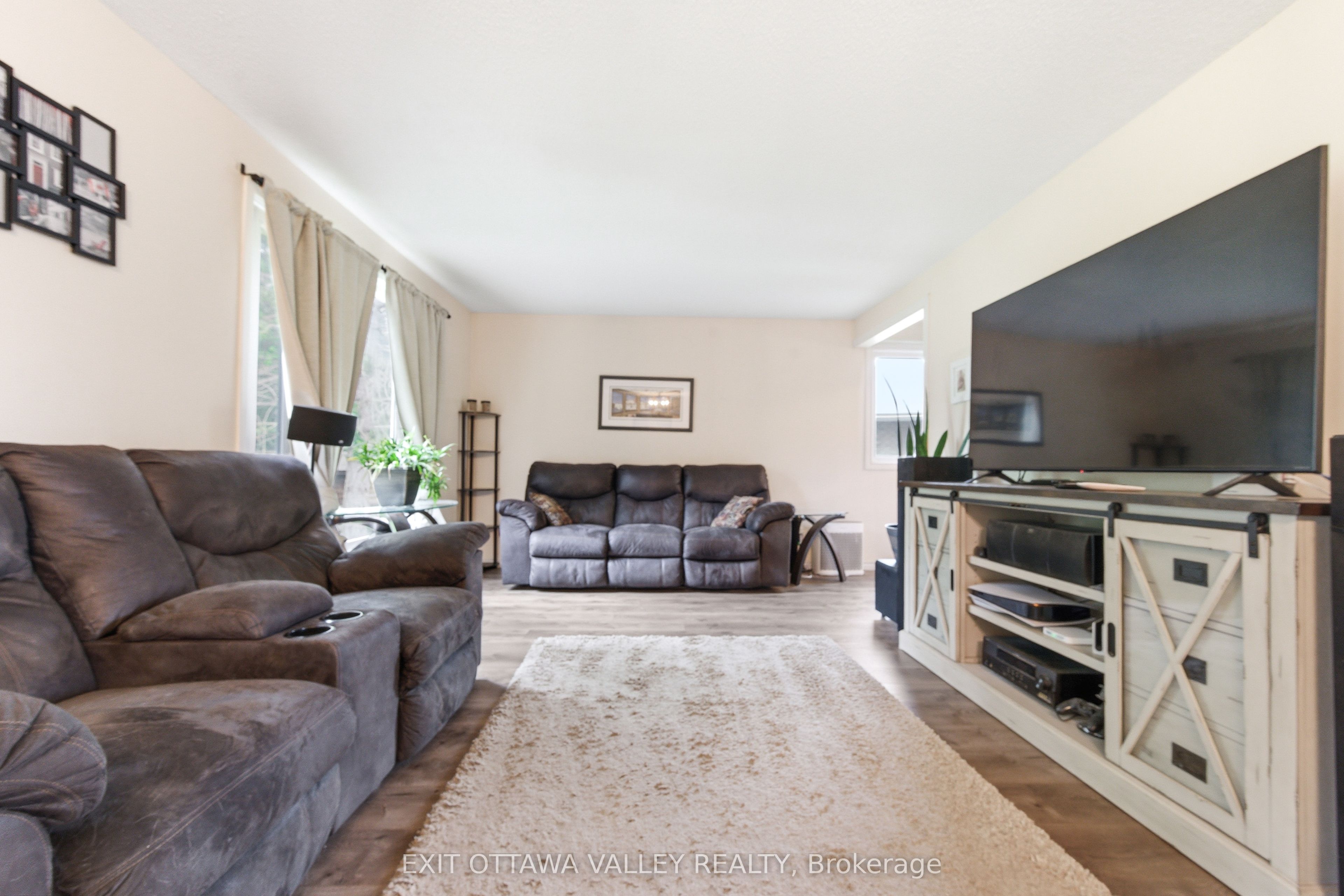 13 Tamarack Street, Deep River, ON K0J 1P0 photo 5